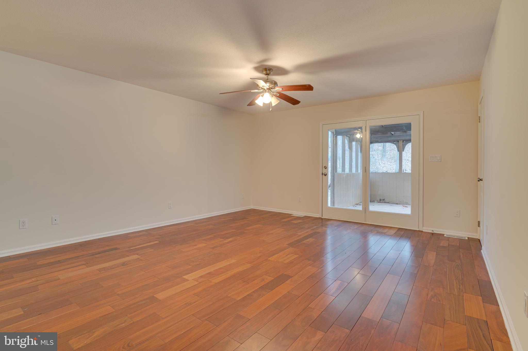 SHANNONDALE - Residential