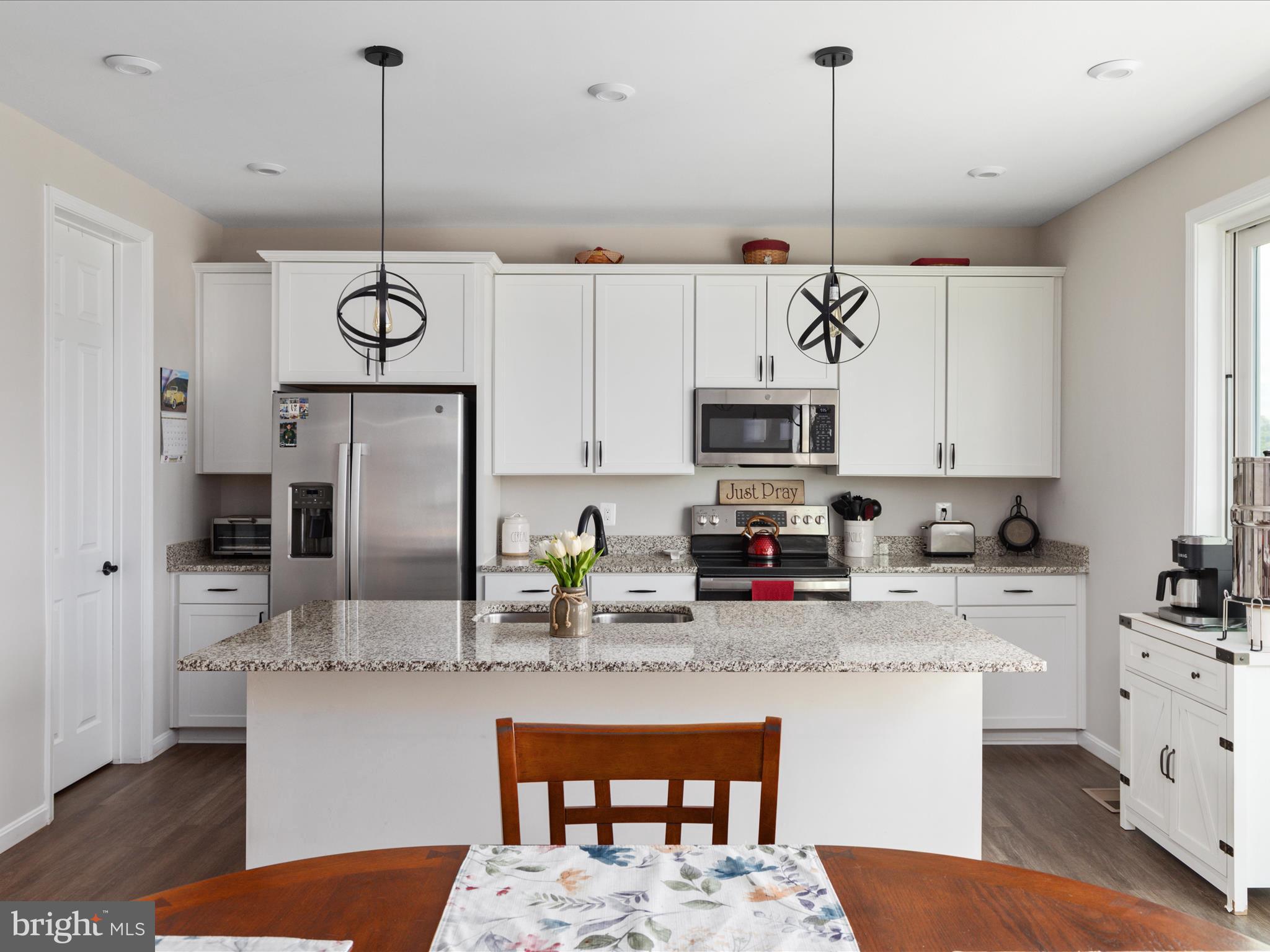 CEDAR SPRING - Residential