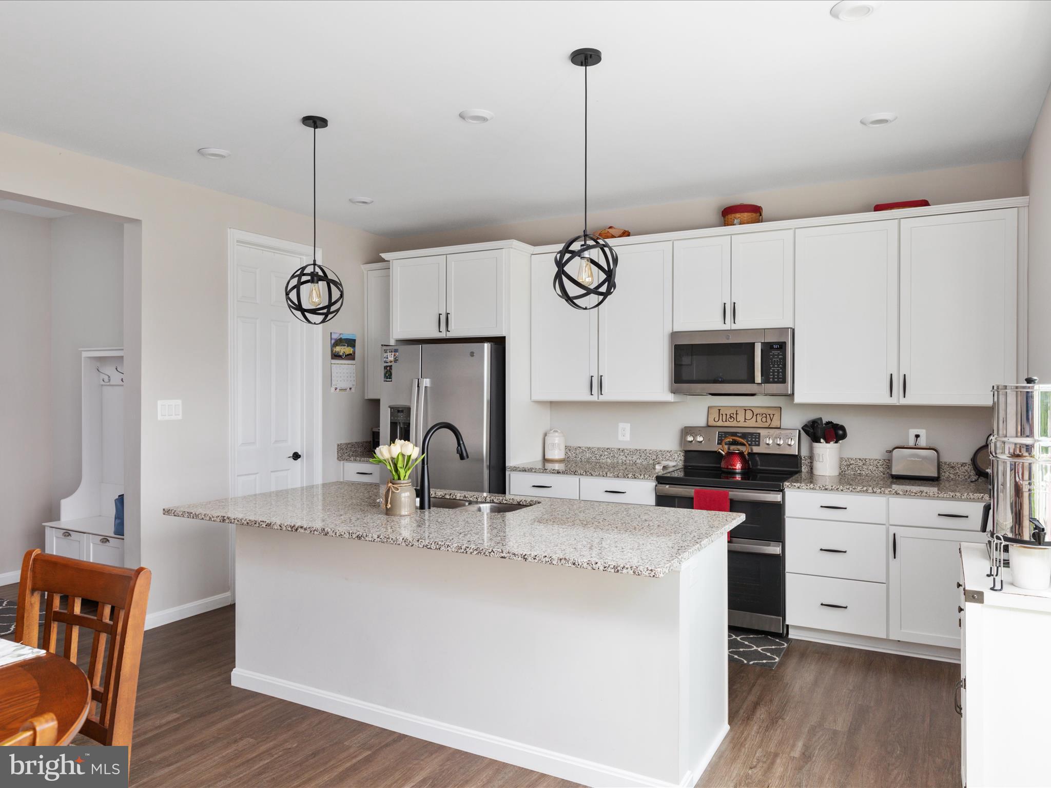 CEDAR SPRING - Residential