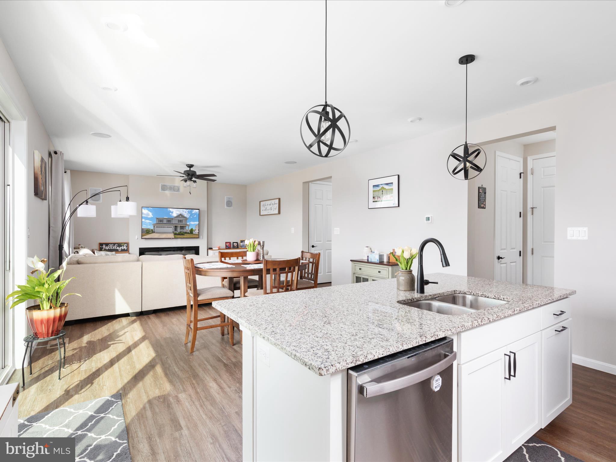 CEDAR SPRING - Residential