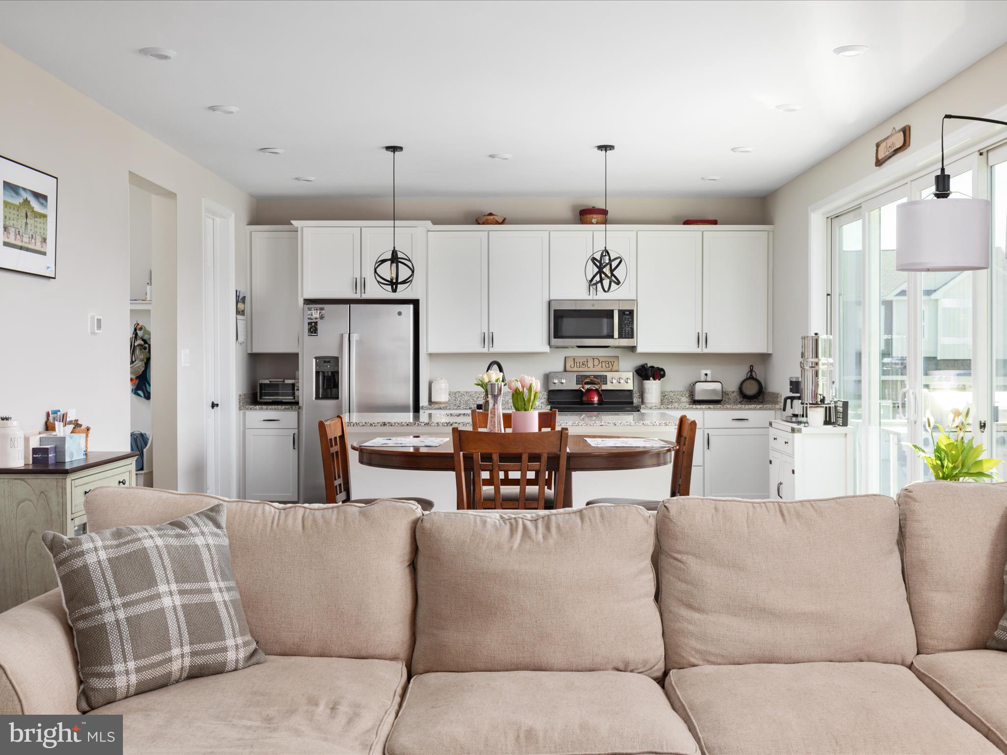 CEDAR SPRING - Residential