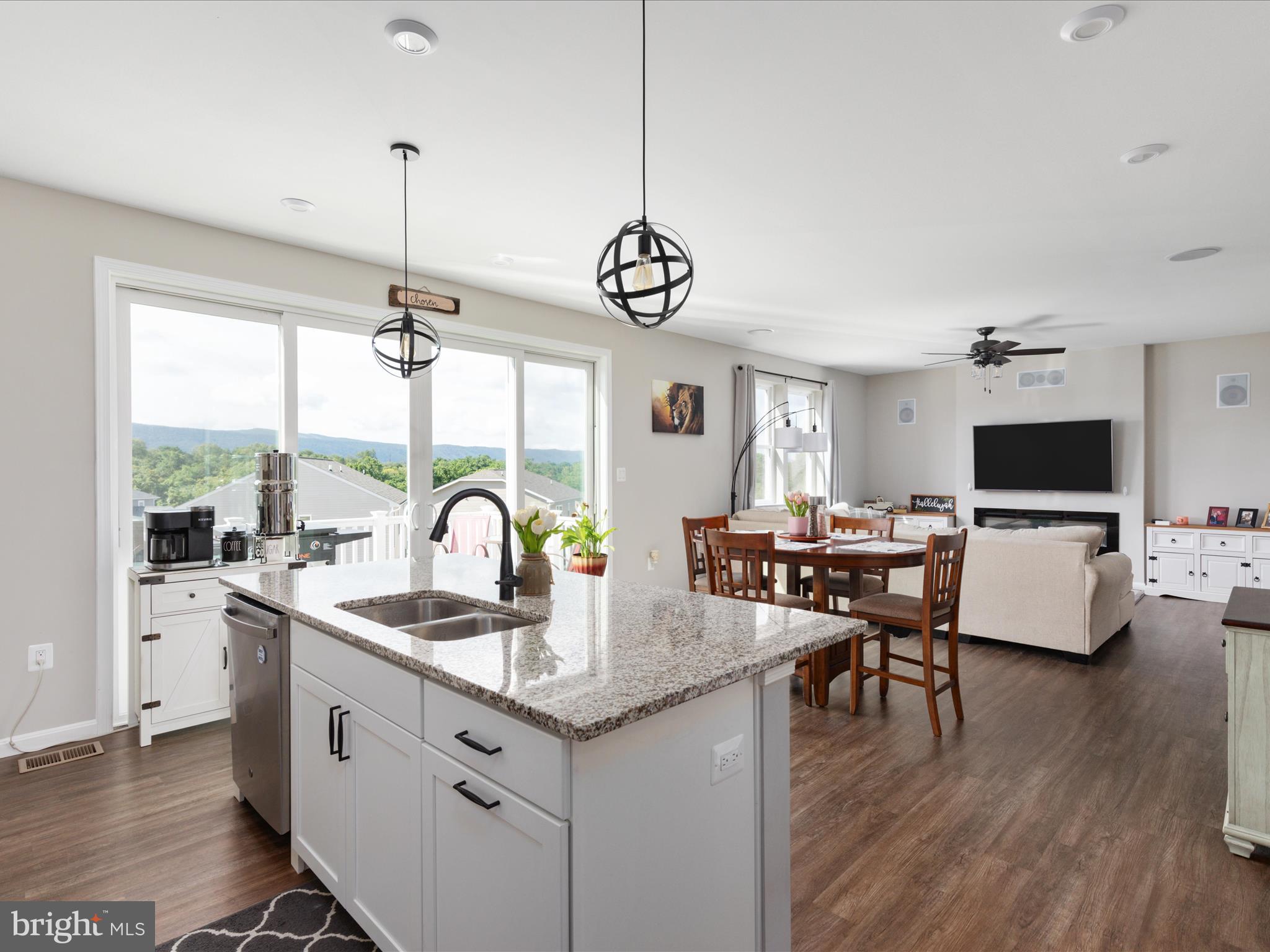 CEDAR SPRING - Residential