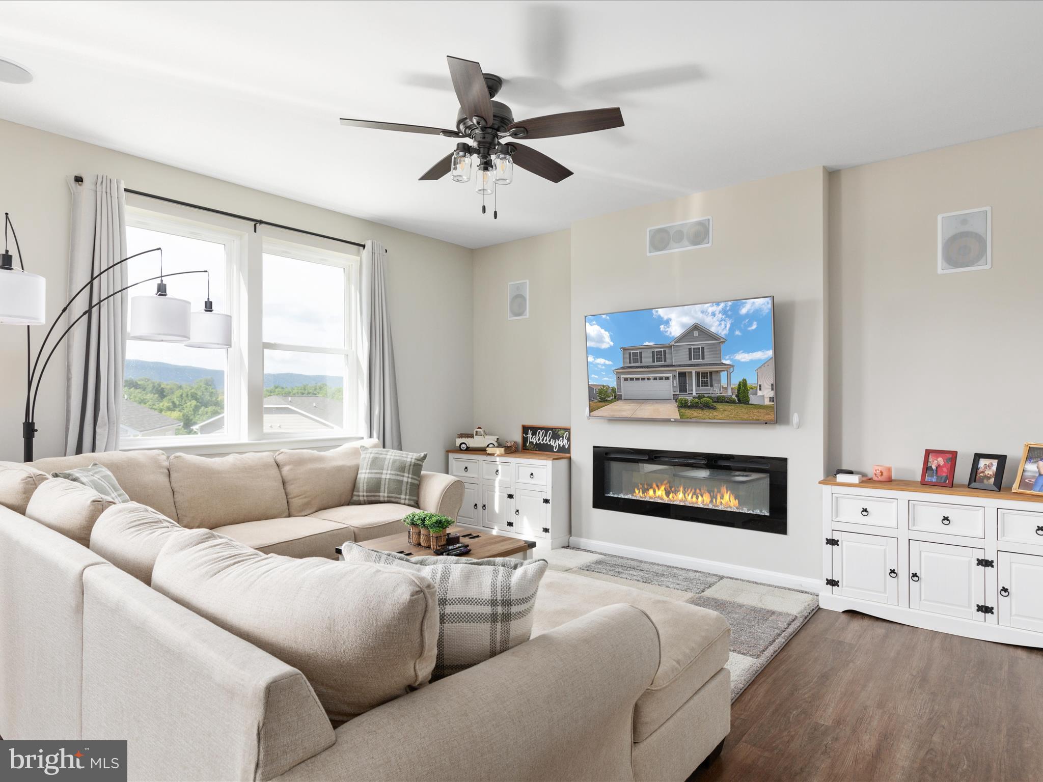 CEDAR SPRING - Residential