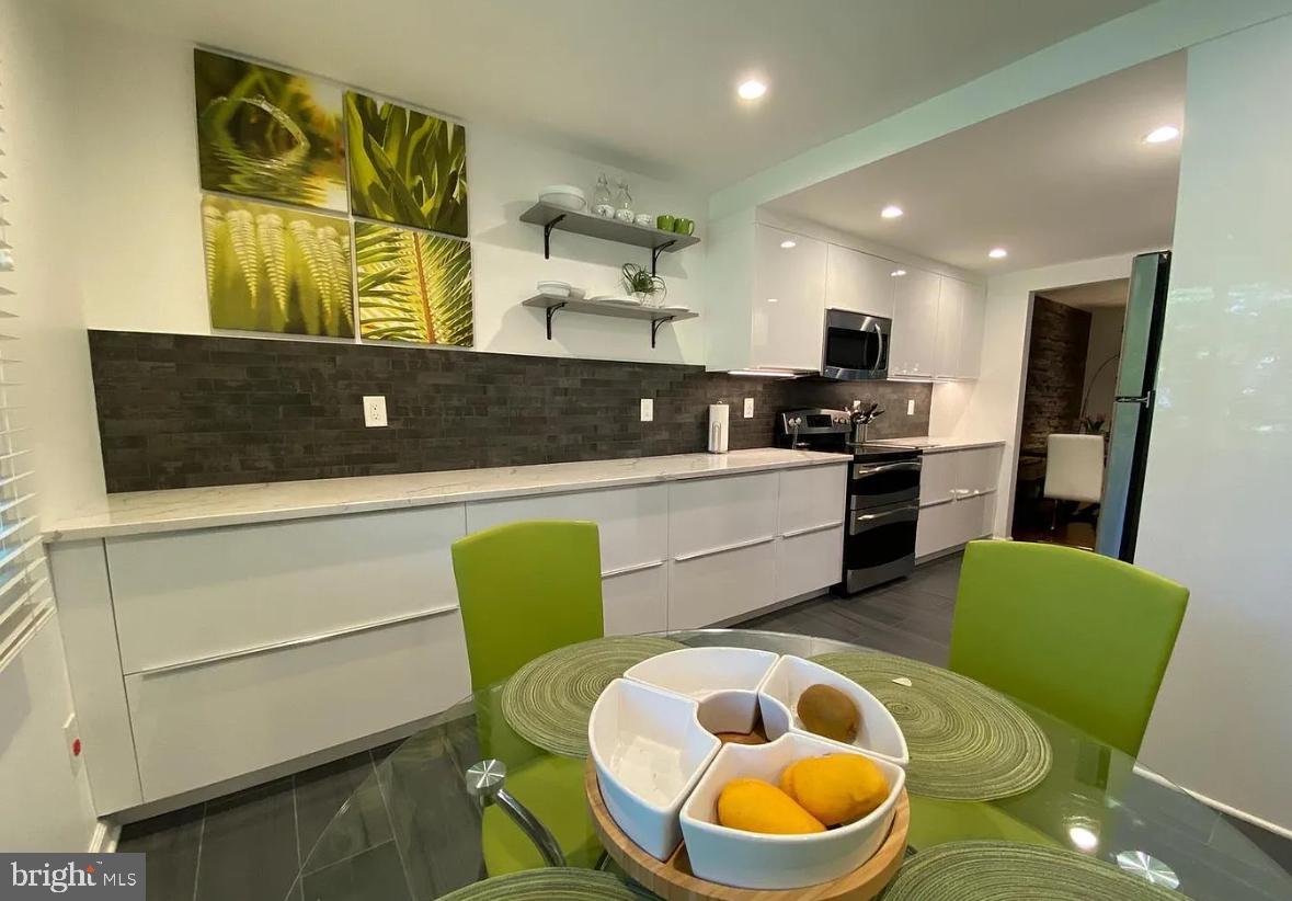 RESTON - Residential Lease