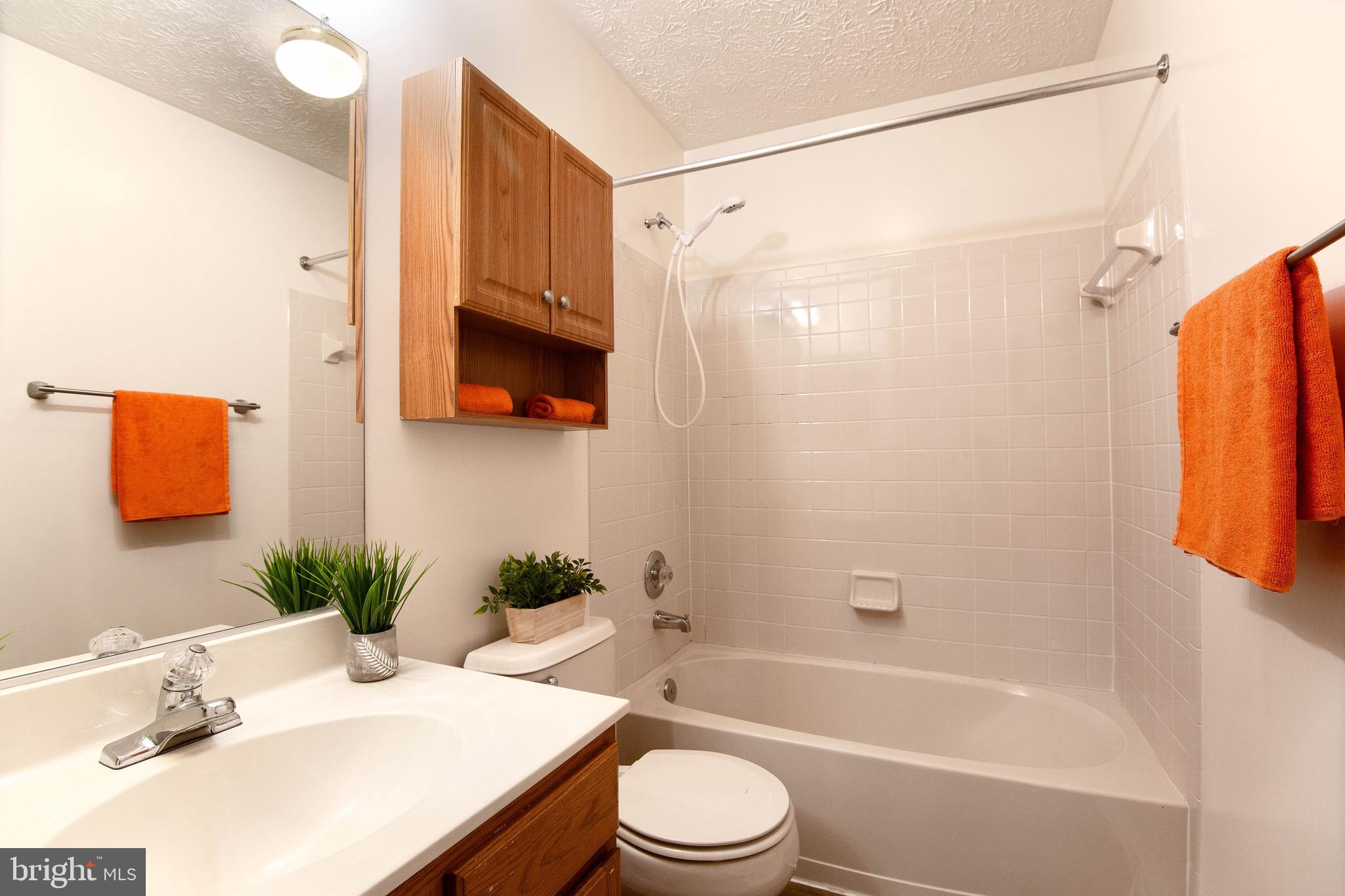 FOUR SEASONS ESTATES - Residential