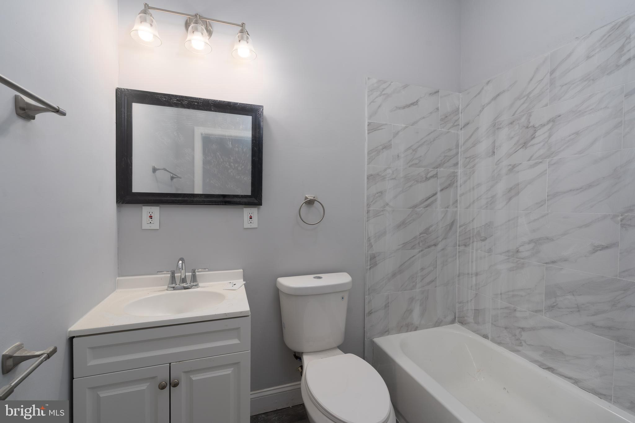 MIDTOWN EDMONDSON - Residential