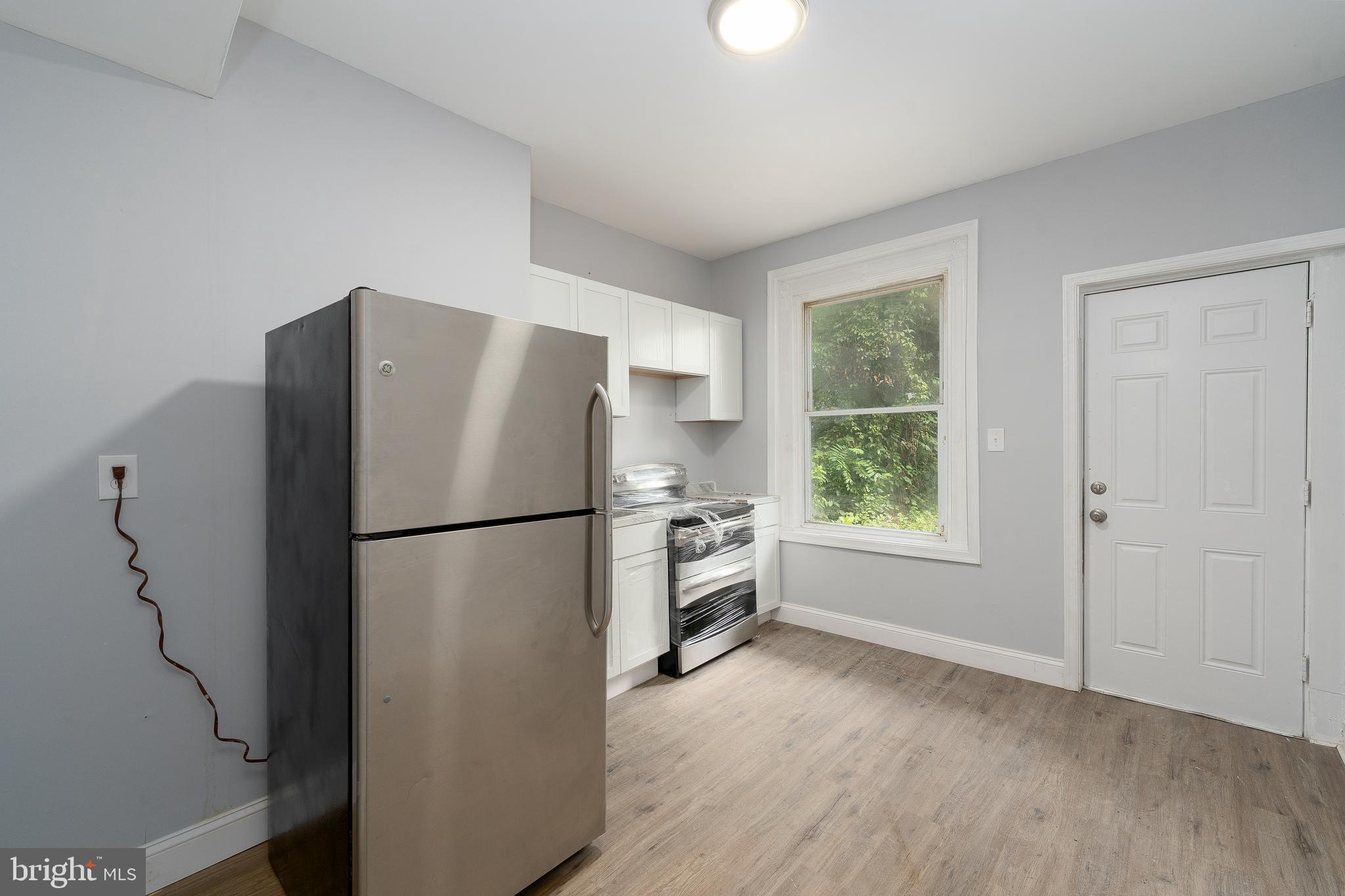 1820 W LAFAYETTE AVENUE