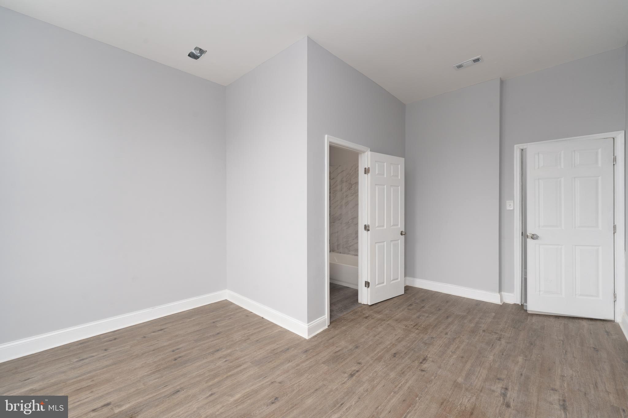 MIDTOWN EDMONDSON - Residential