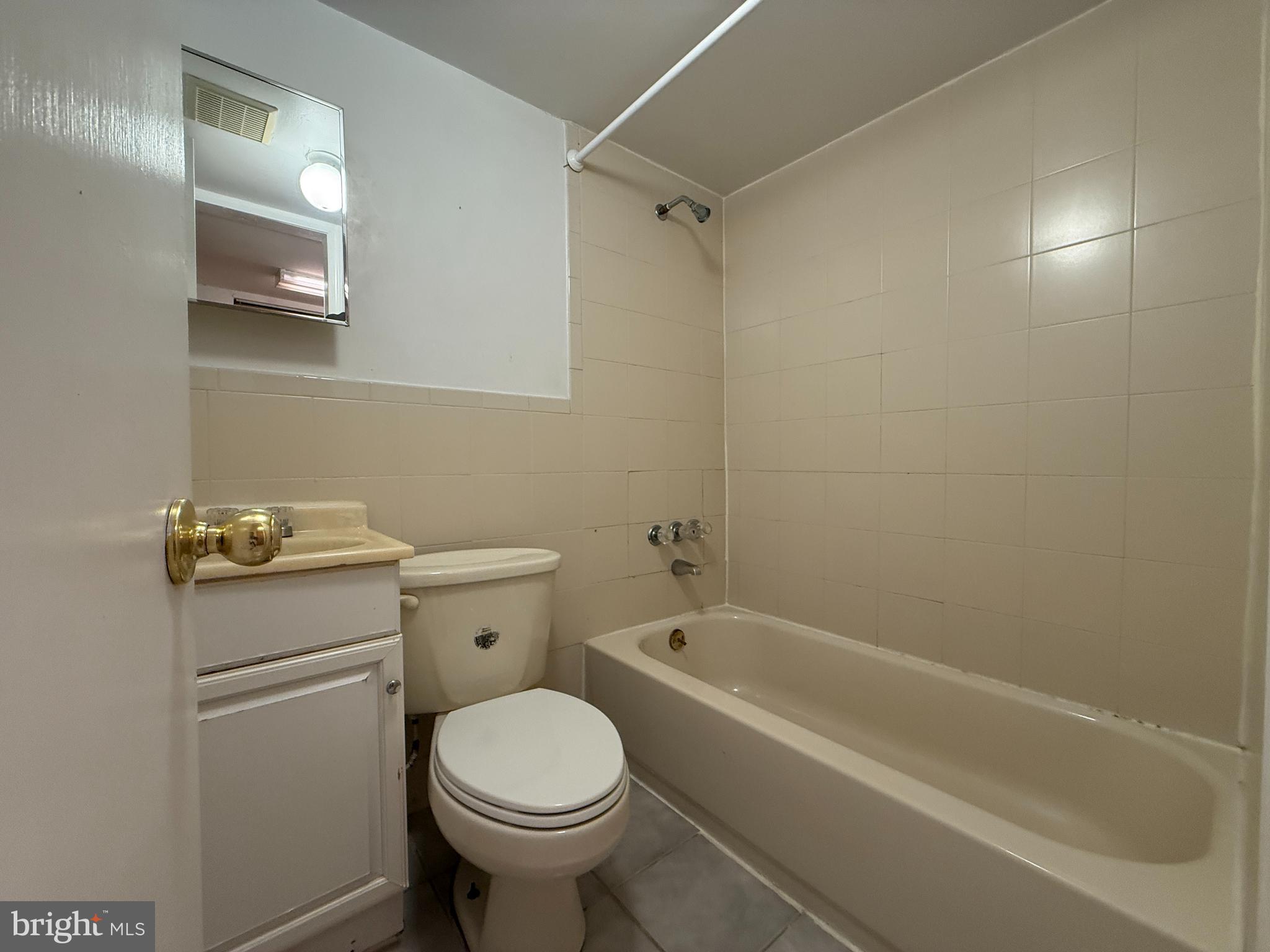 ANNALANE TERRACE - Residential Lease