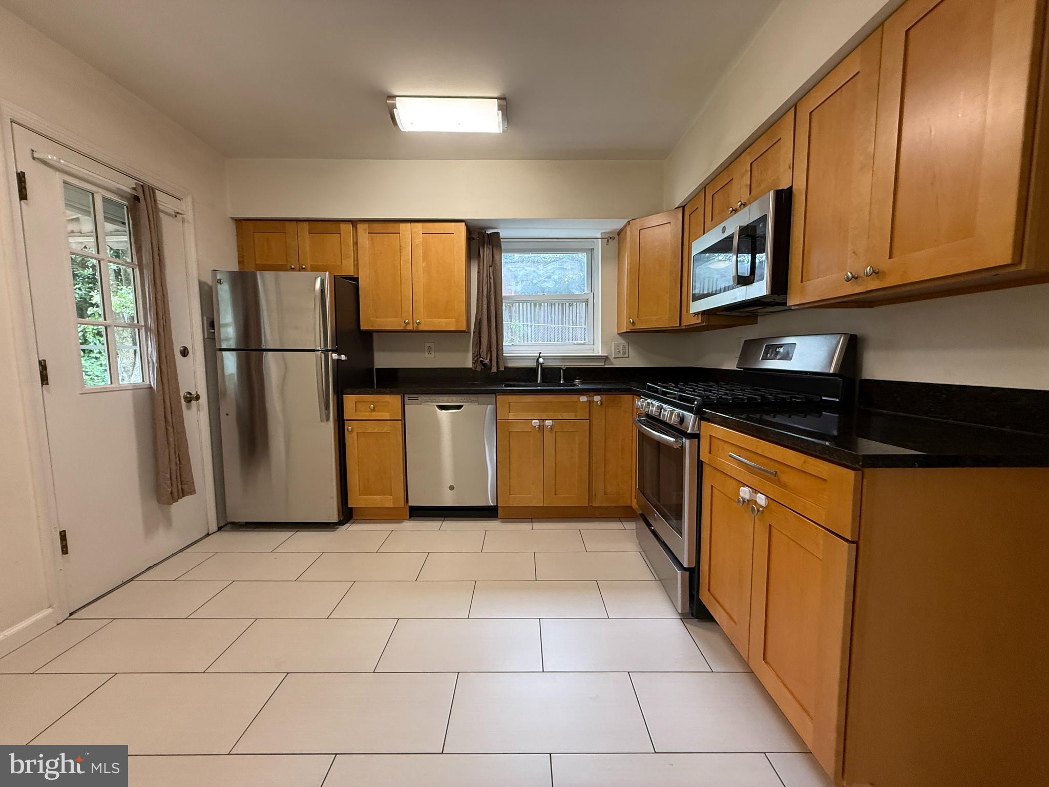 ANNALANE TERRACE - Residential Lease