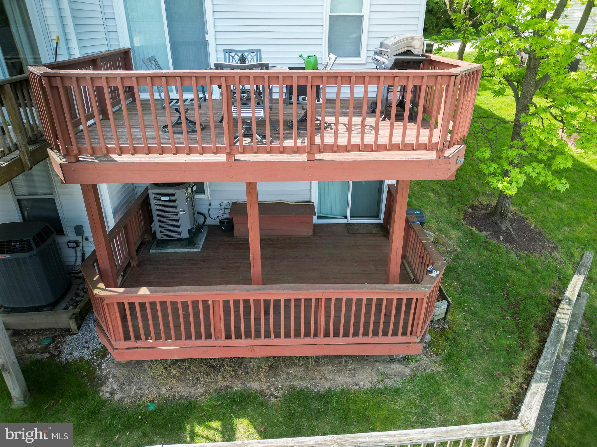 RIVERCHASE - Residential