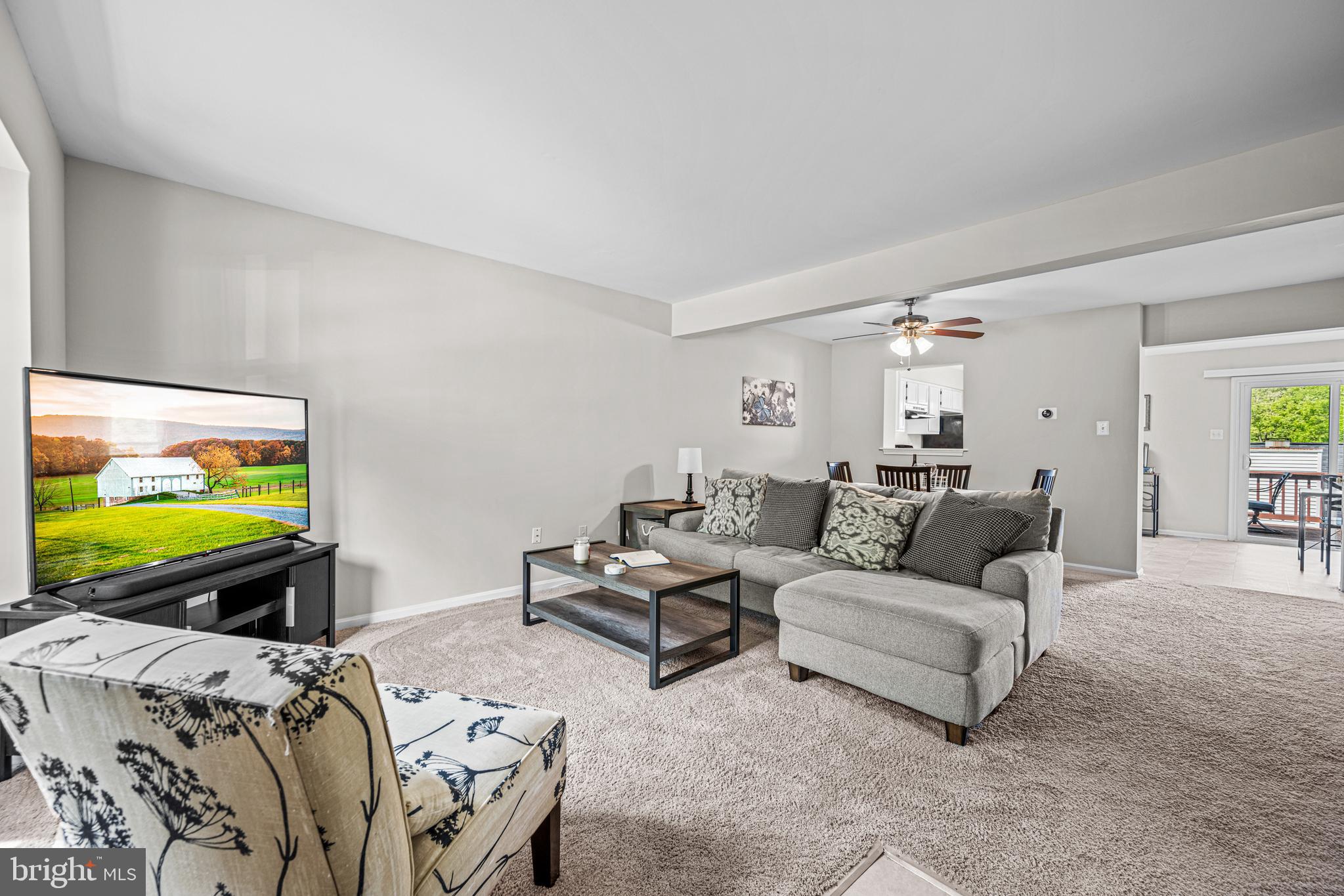 RIVERCHASE - Residential