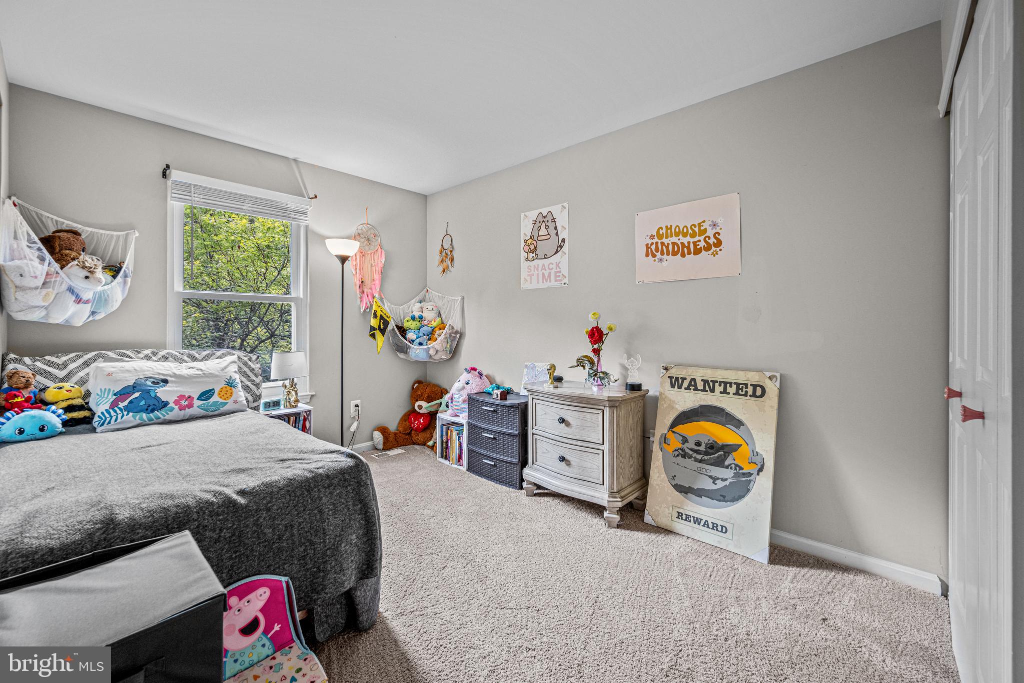 RIVERCHASE - Residential