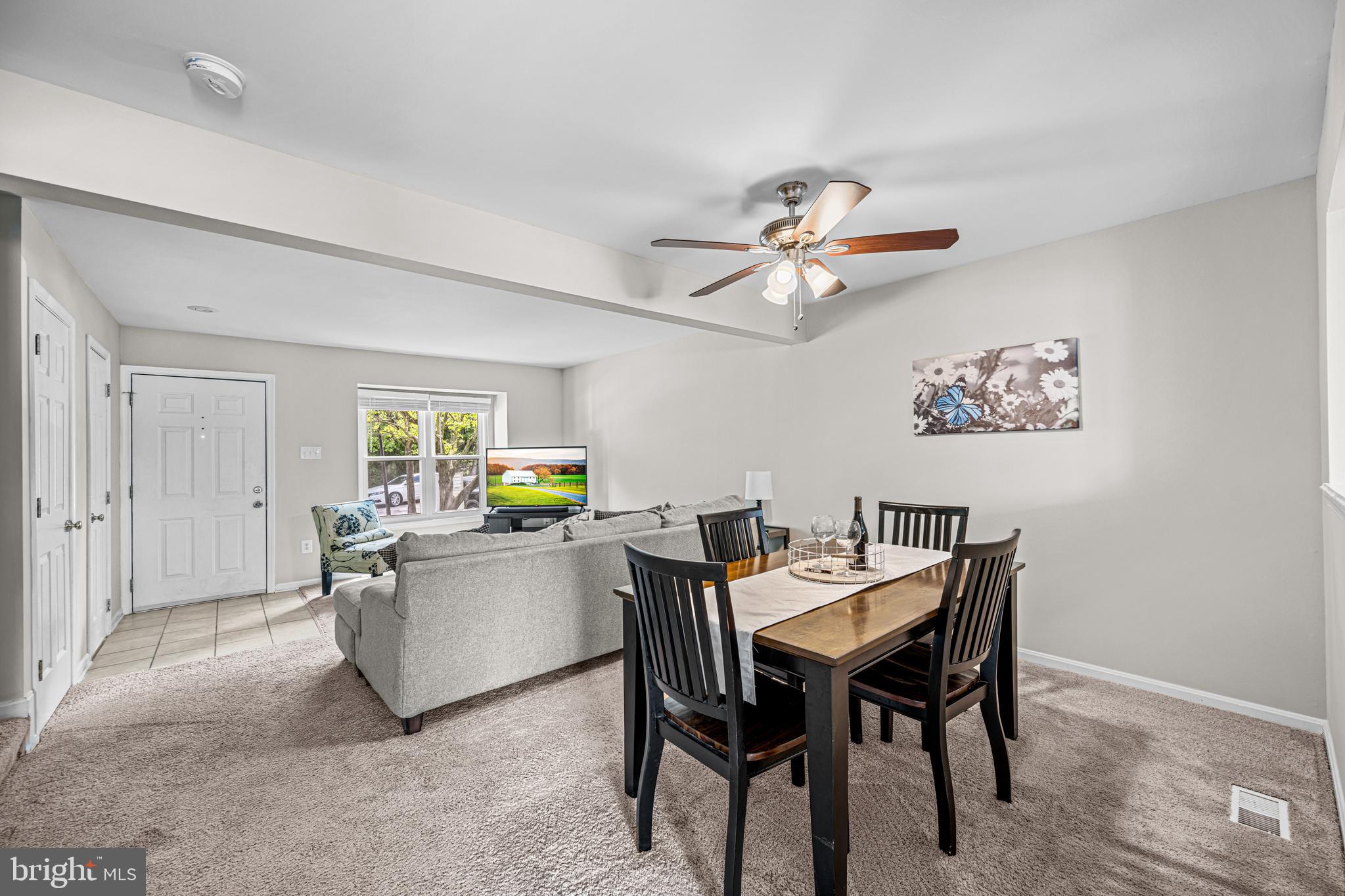 RIVERCHASE - Residential