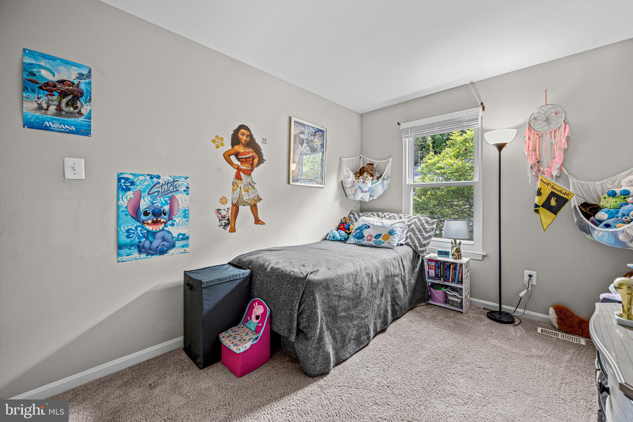 RIVERCHASE - Residential