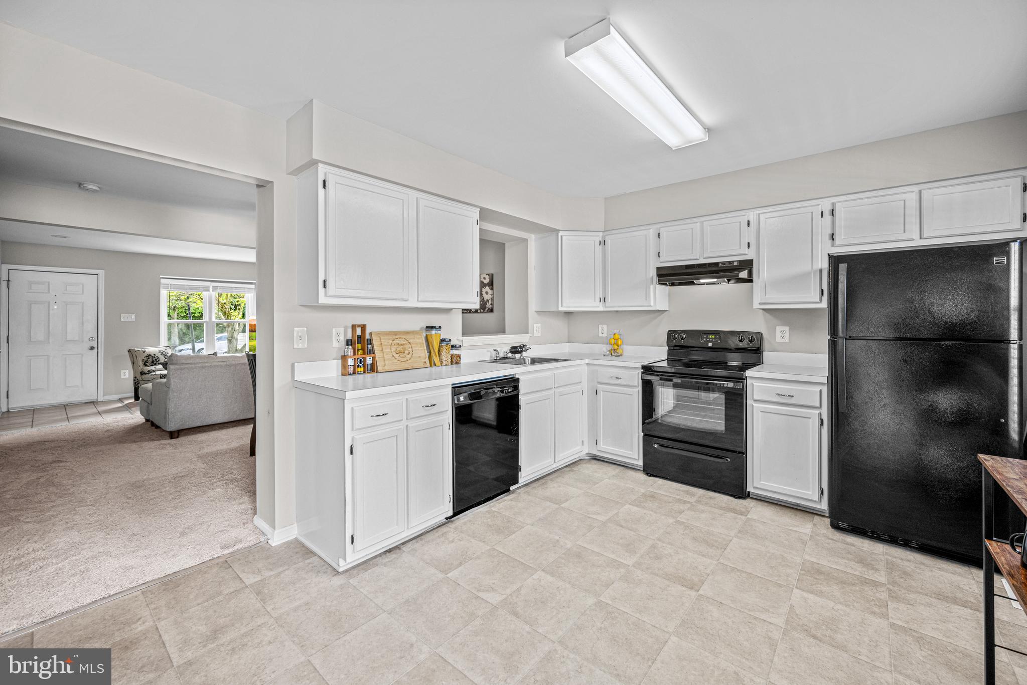 RIVERCHASE - Residential