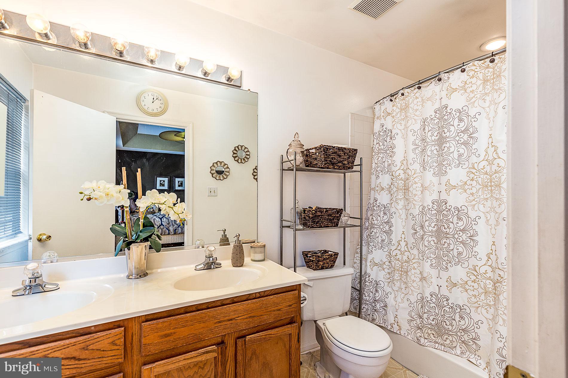 WAYSIDE VILLAGE - Residential