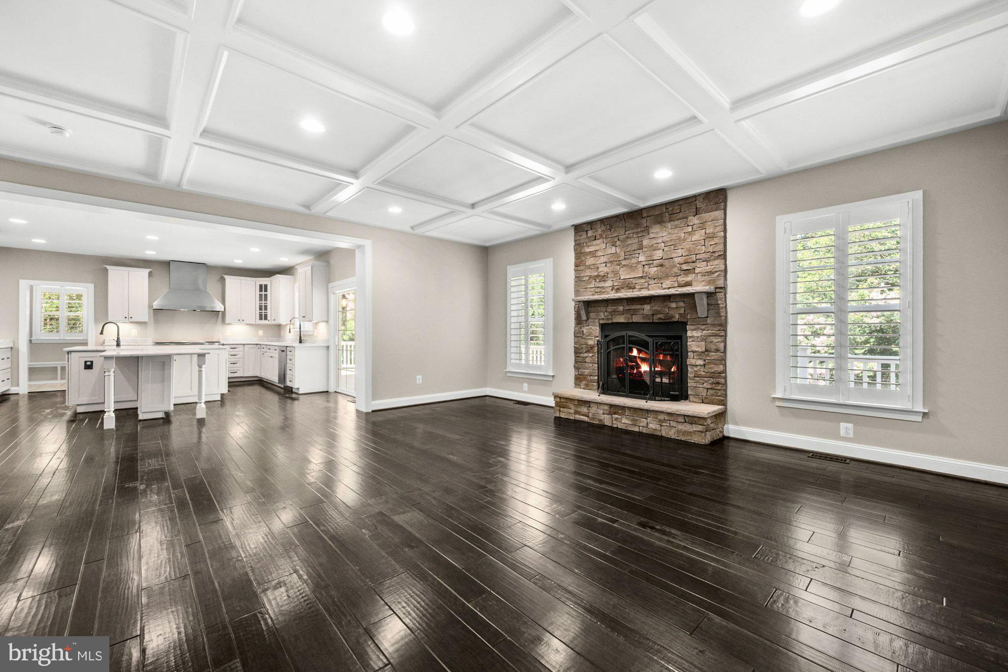 8404 STONEWALL DRIVE