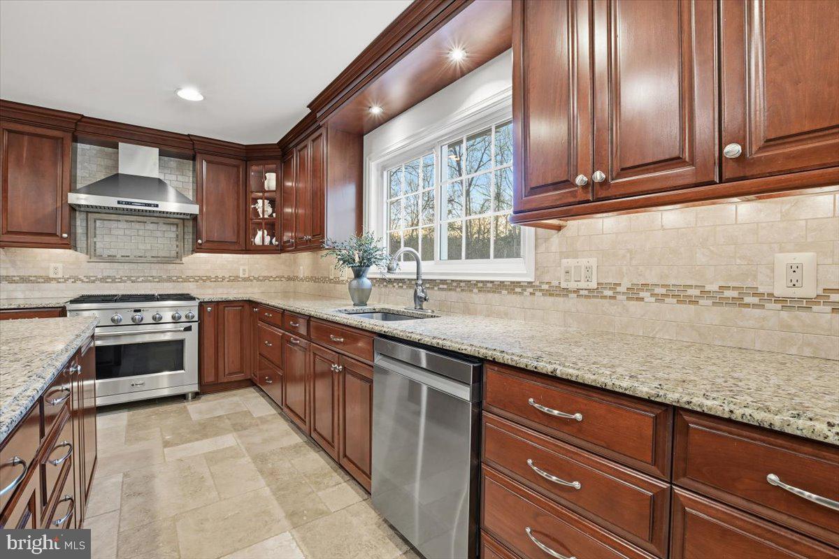 15456 WATERS CREEK DRIVE