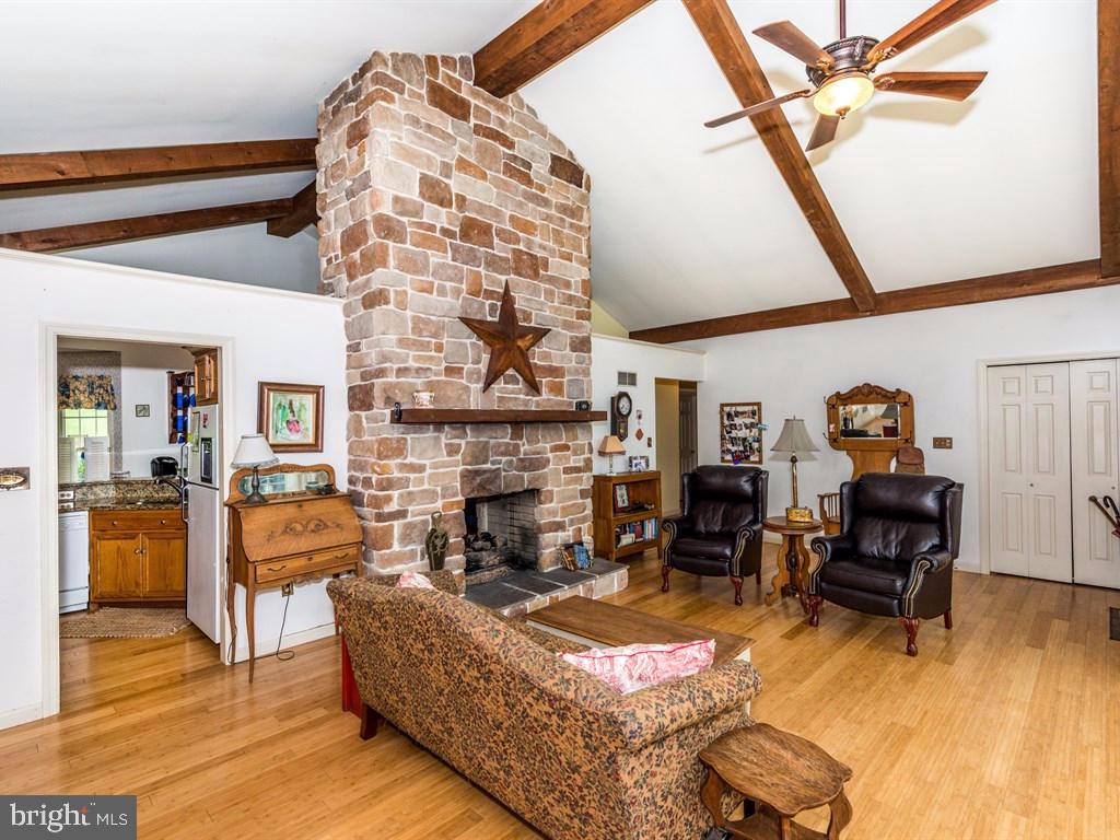 KINGSCOTE - Residential