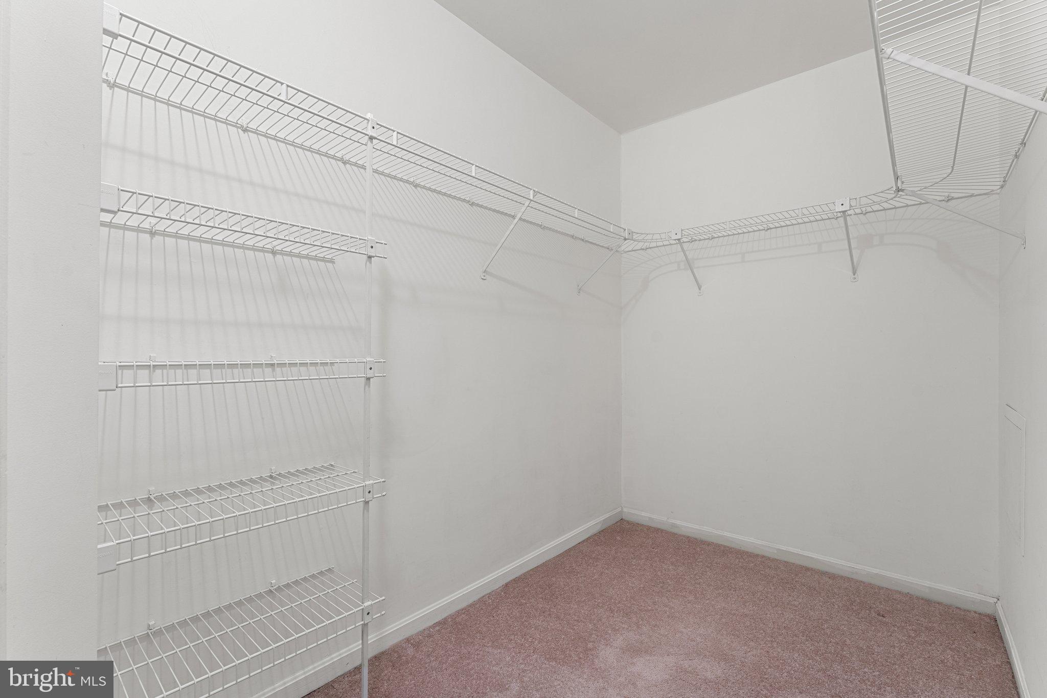 SULLY STATION - Residential