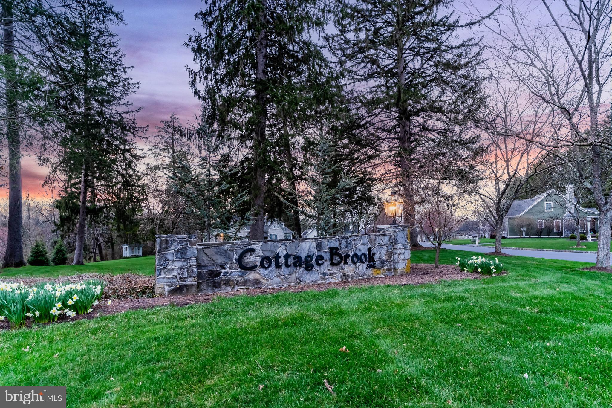 COTTAGE BROOK - Residential