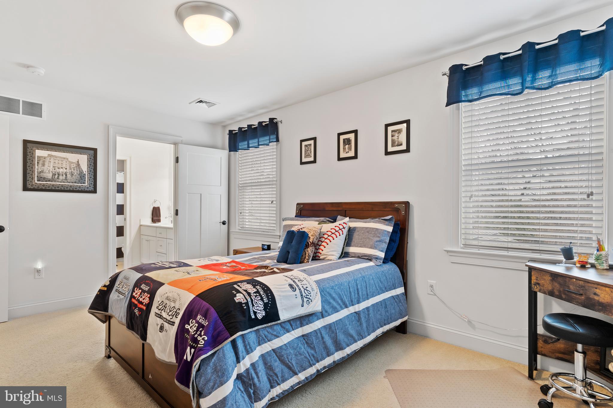 COTTAGE BROOK - Residential