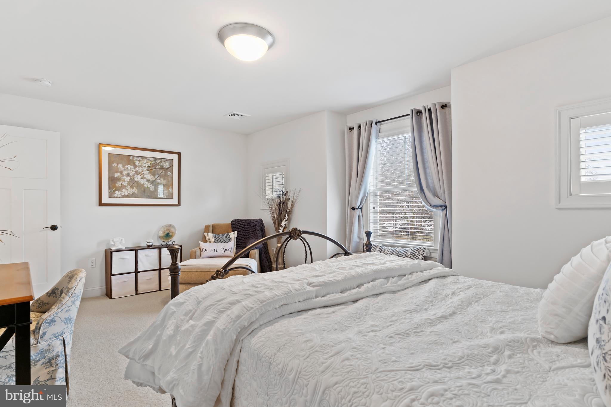 COTTAGE BROOK - Residential