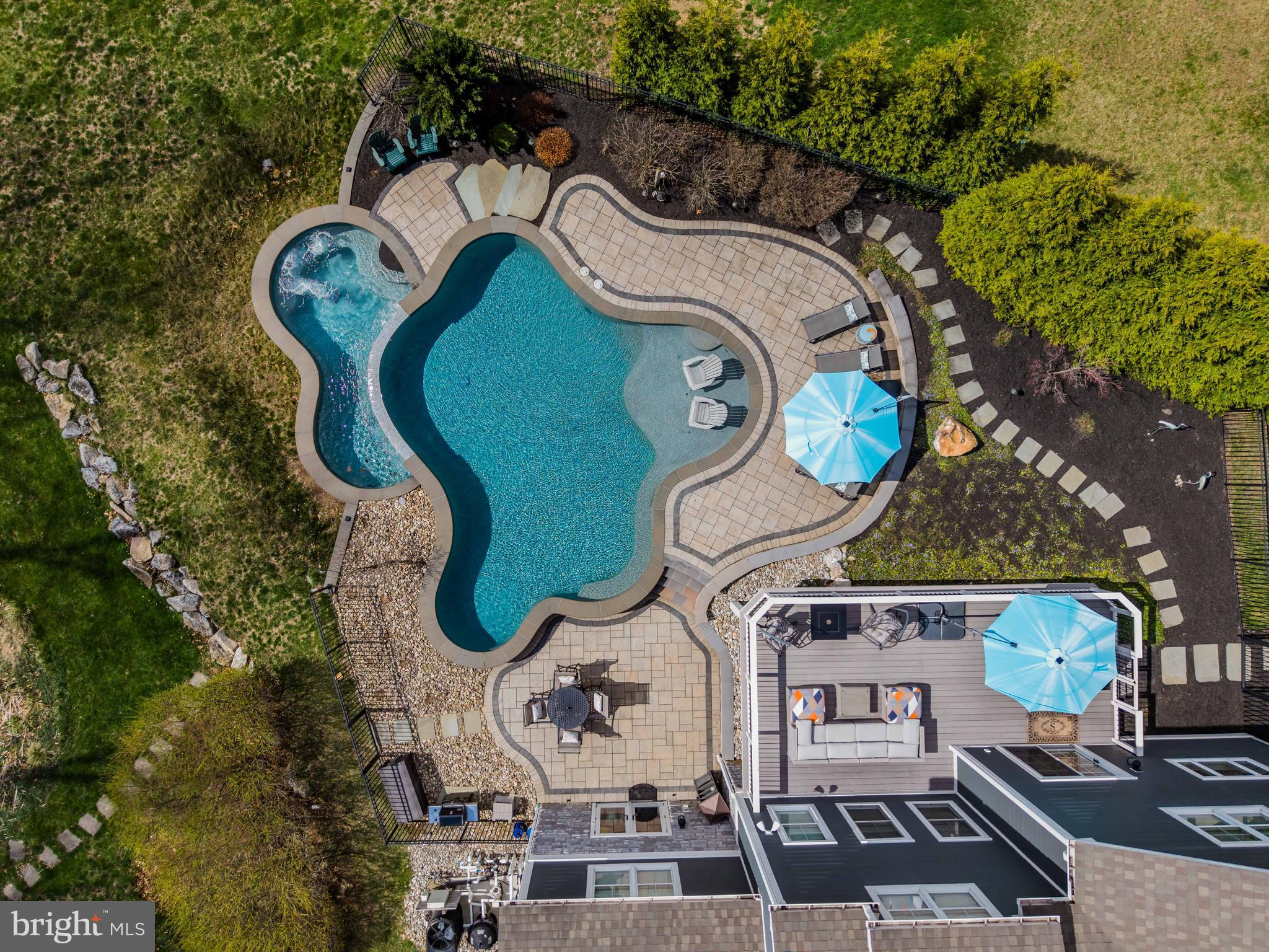 COTTAGE BROOK - Residential