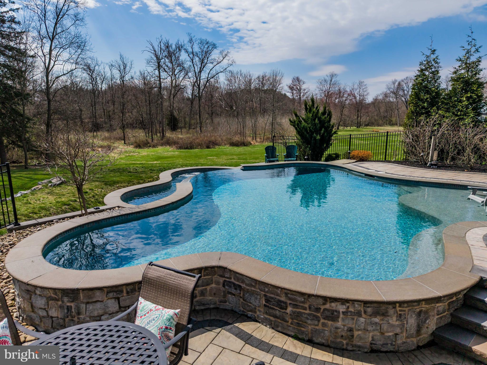 COTTAGE BROOK - Residential