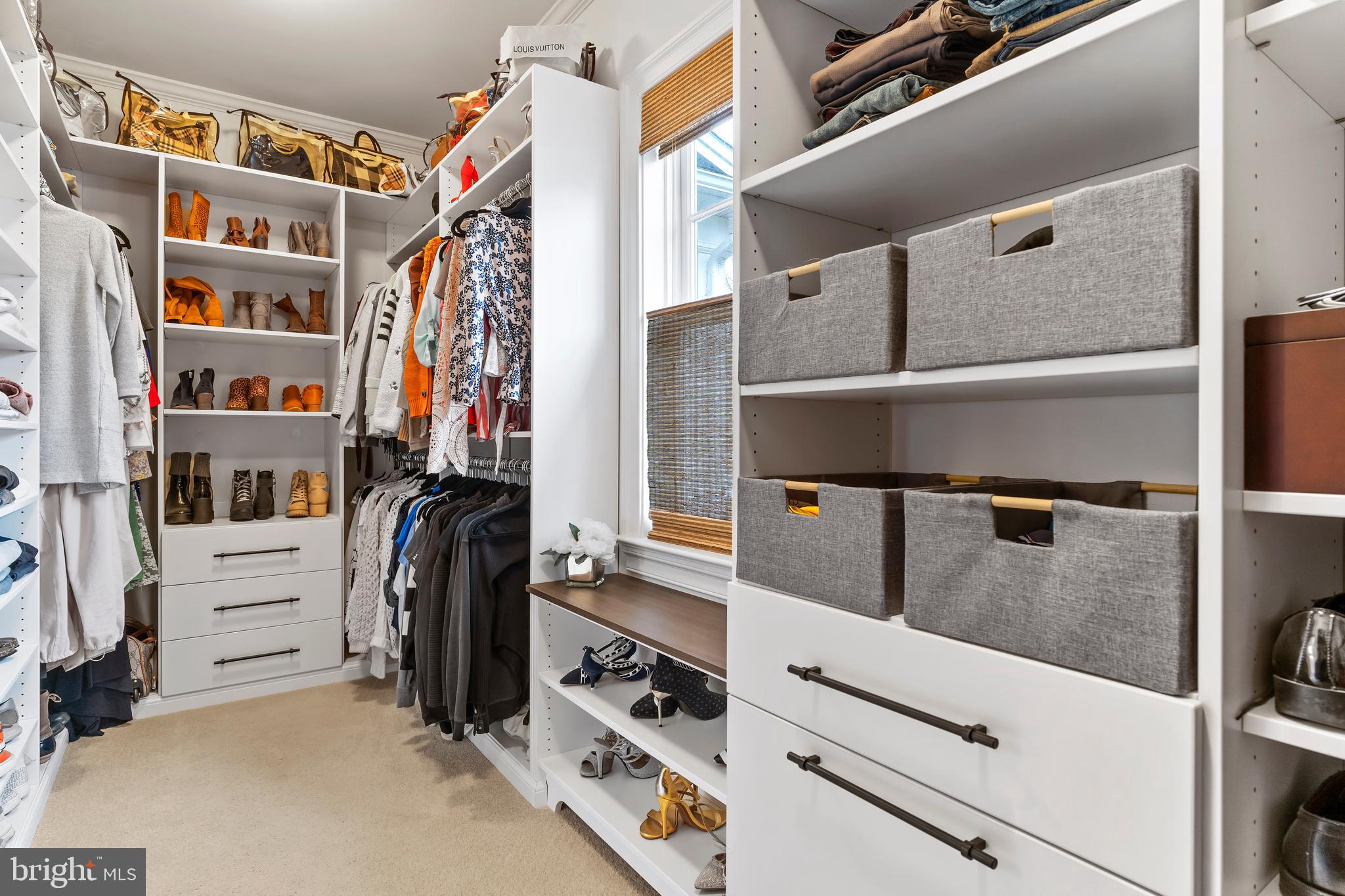 COTTAGE BROOK - Residential