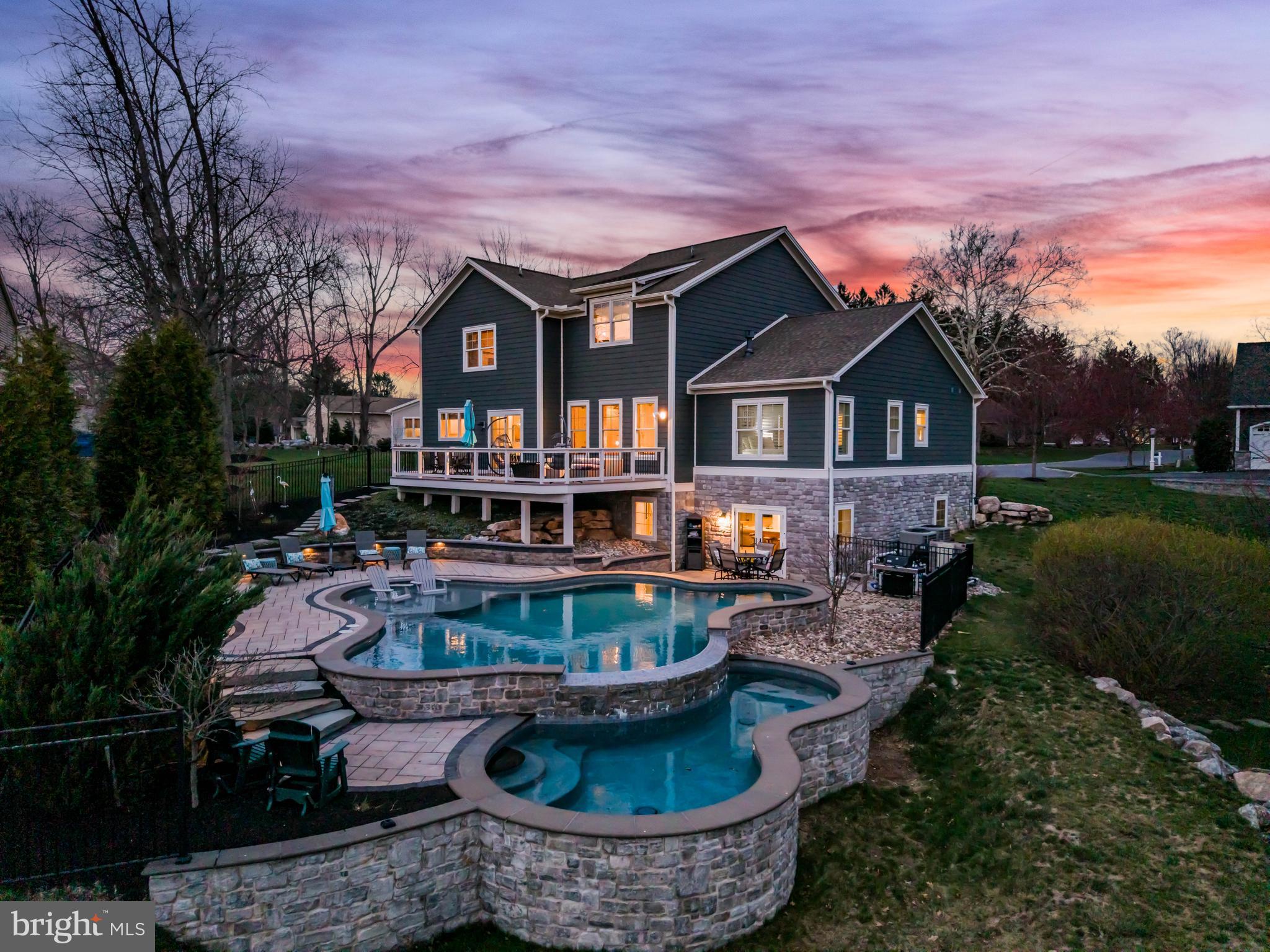 COTTAGE BROOK - Residential