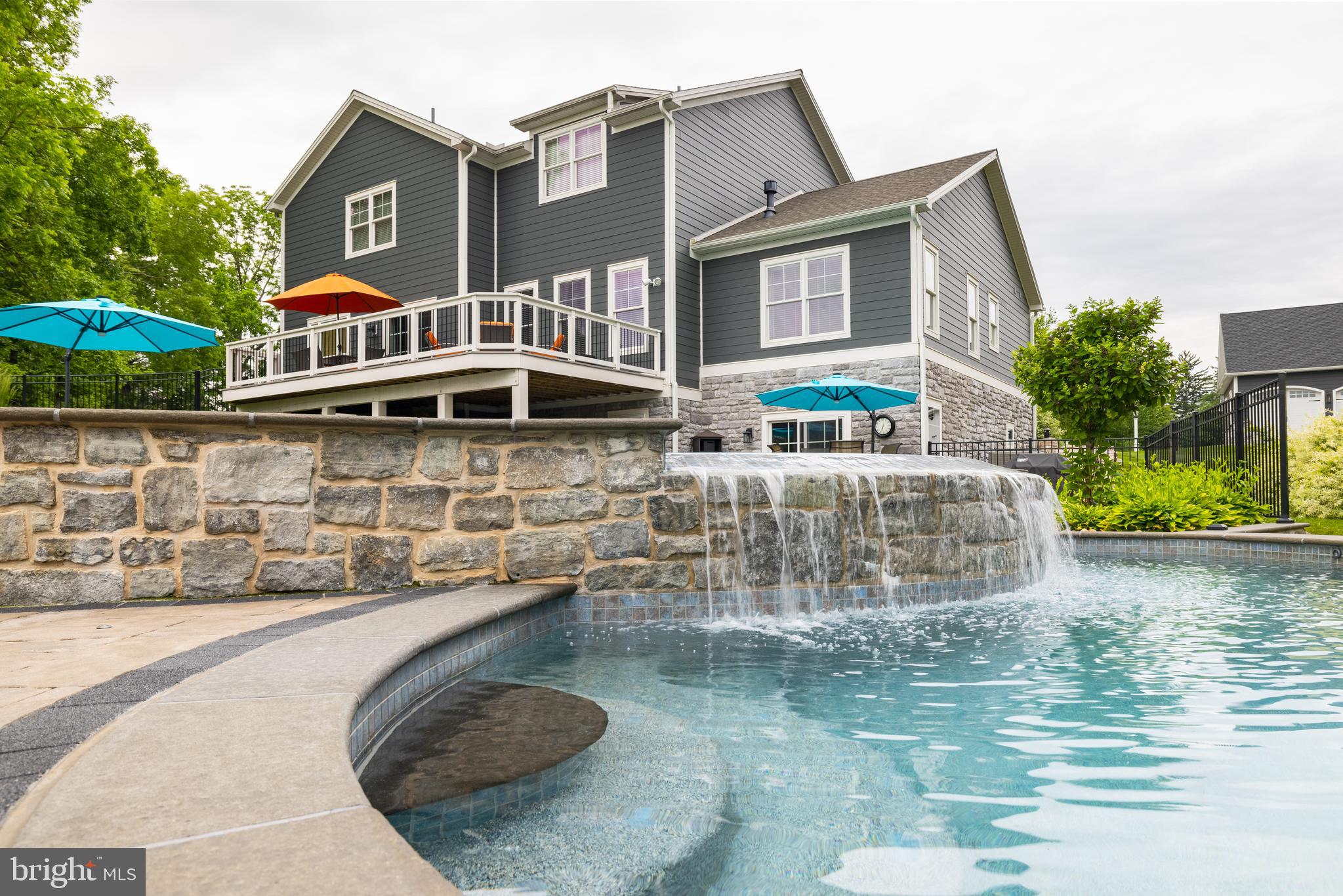 COTTAGE BROOK - Residential