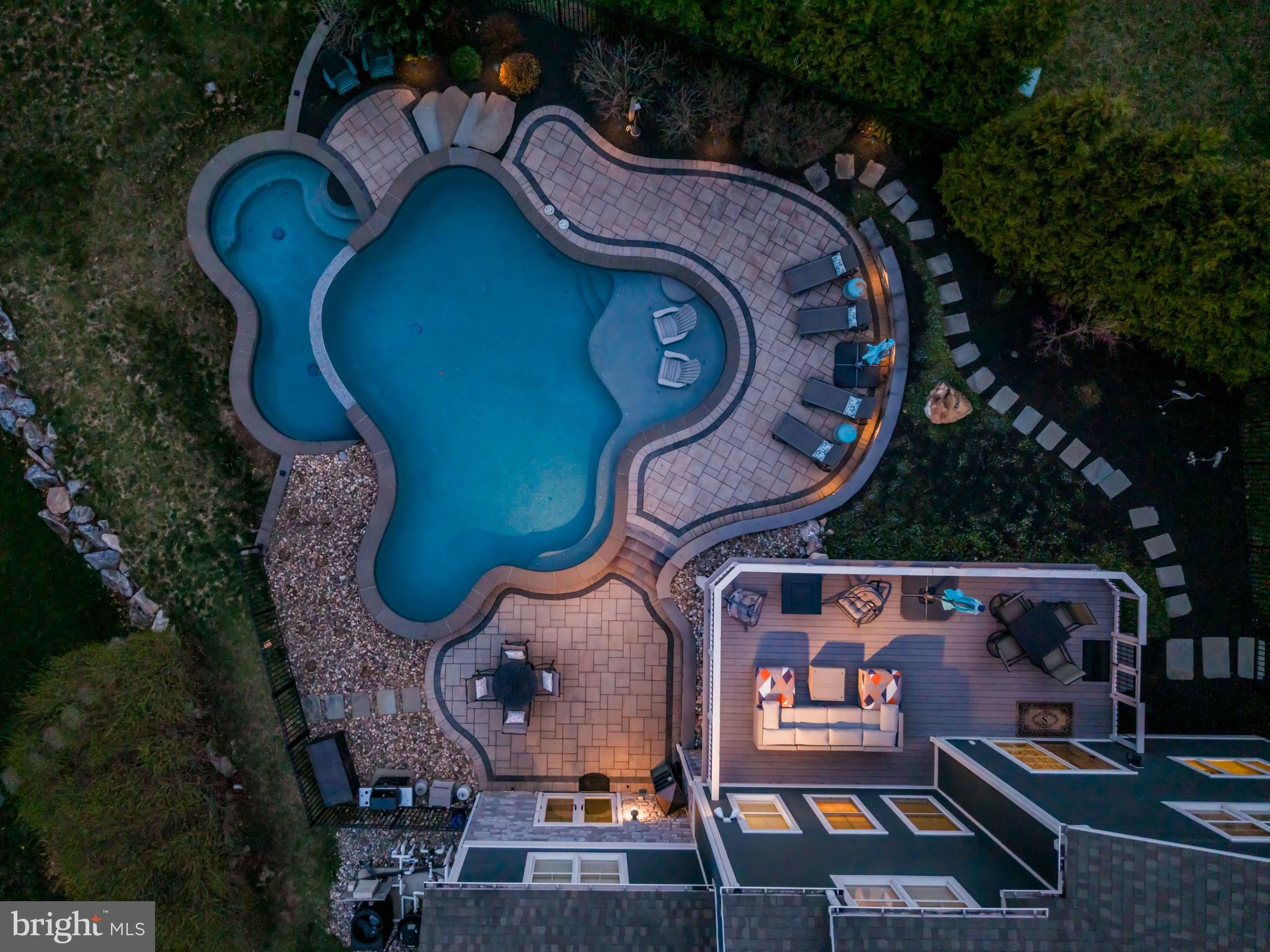 COTTAGE BROOK - Residential