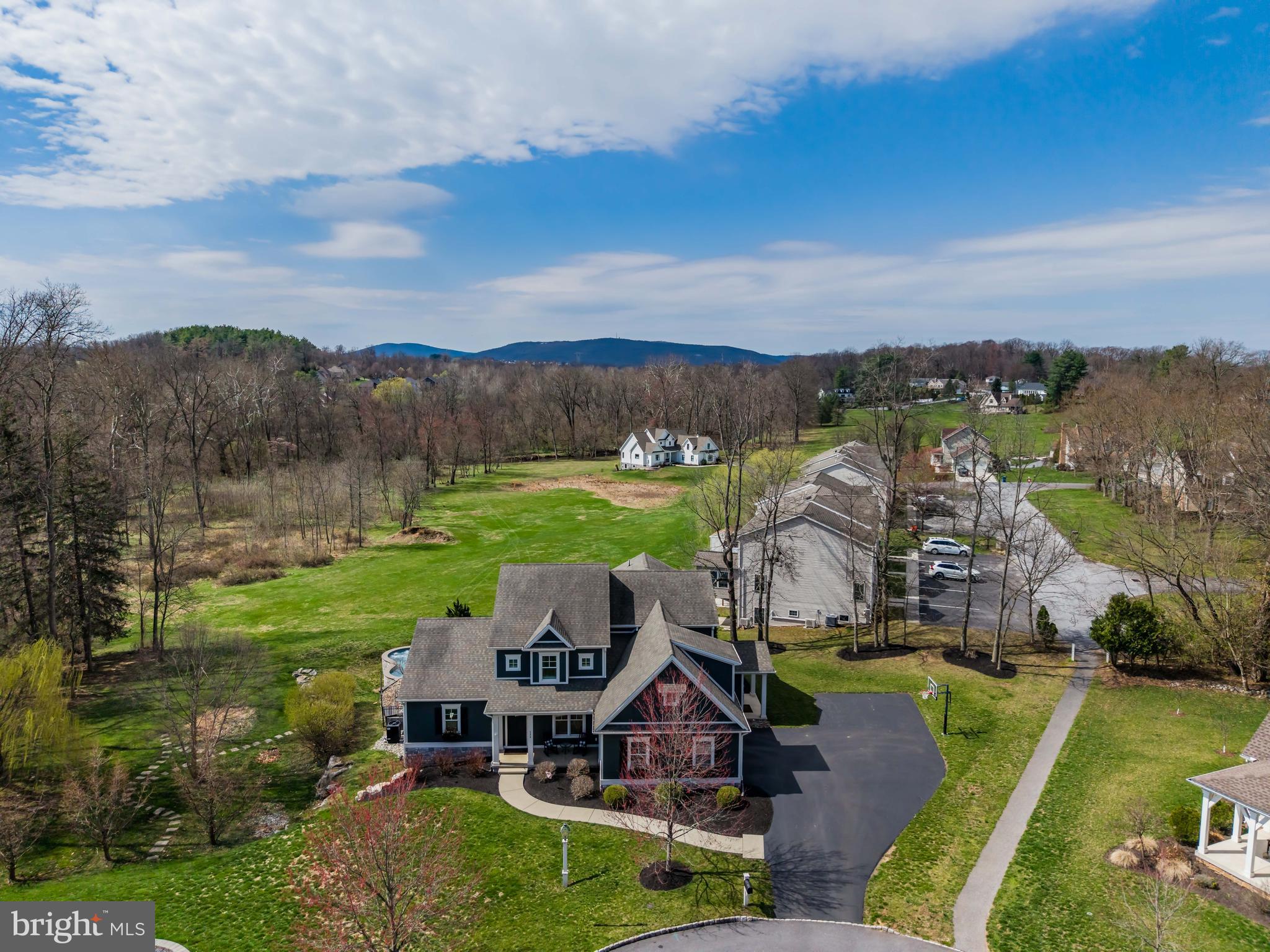 COTTAGE BROOK - Residential