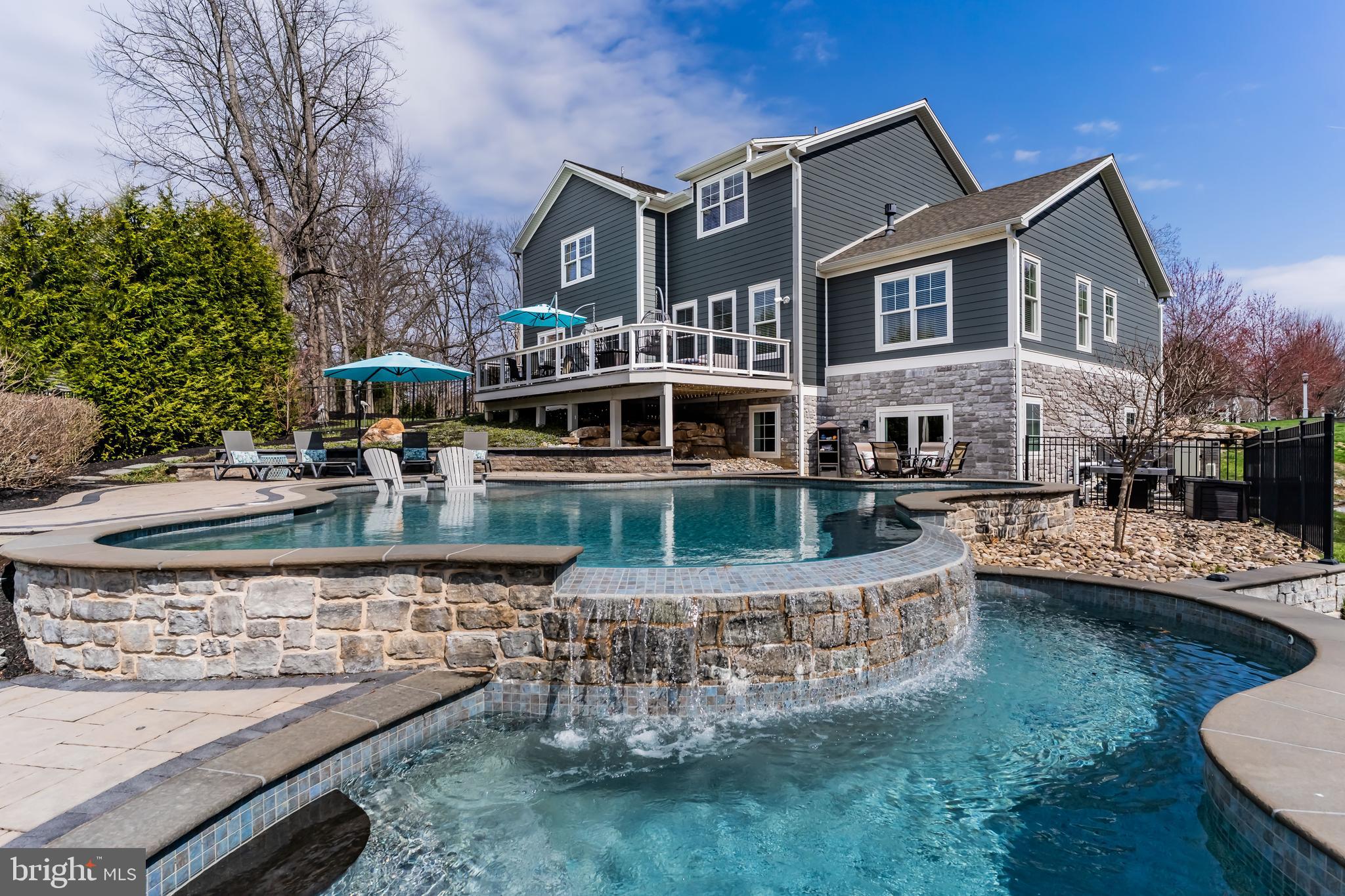 COTTAGE BROOK - Residential