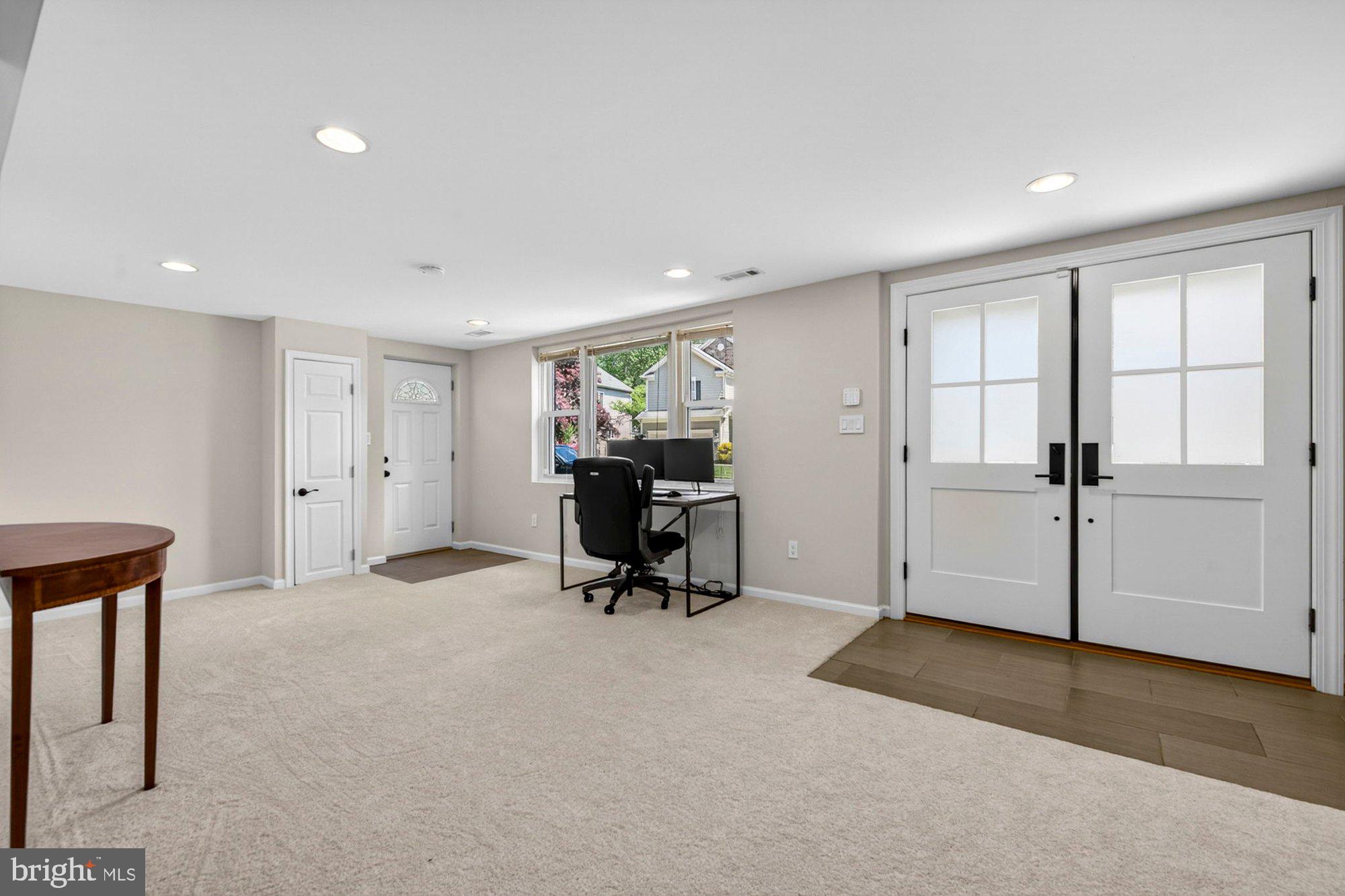 VIENNA WOODS - Residential