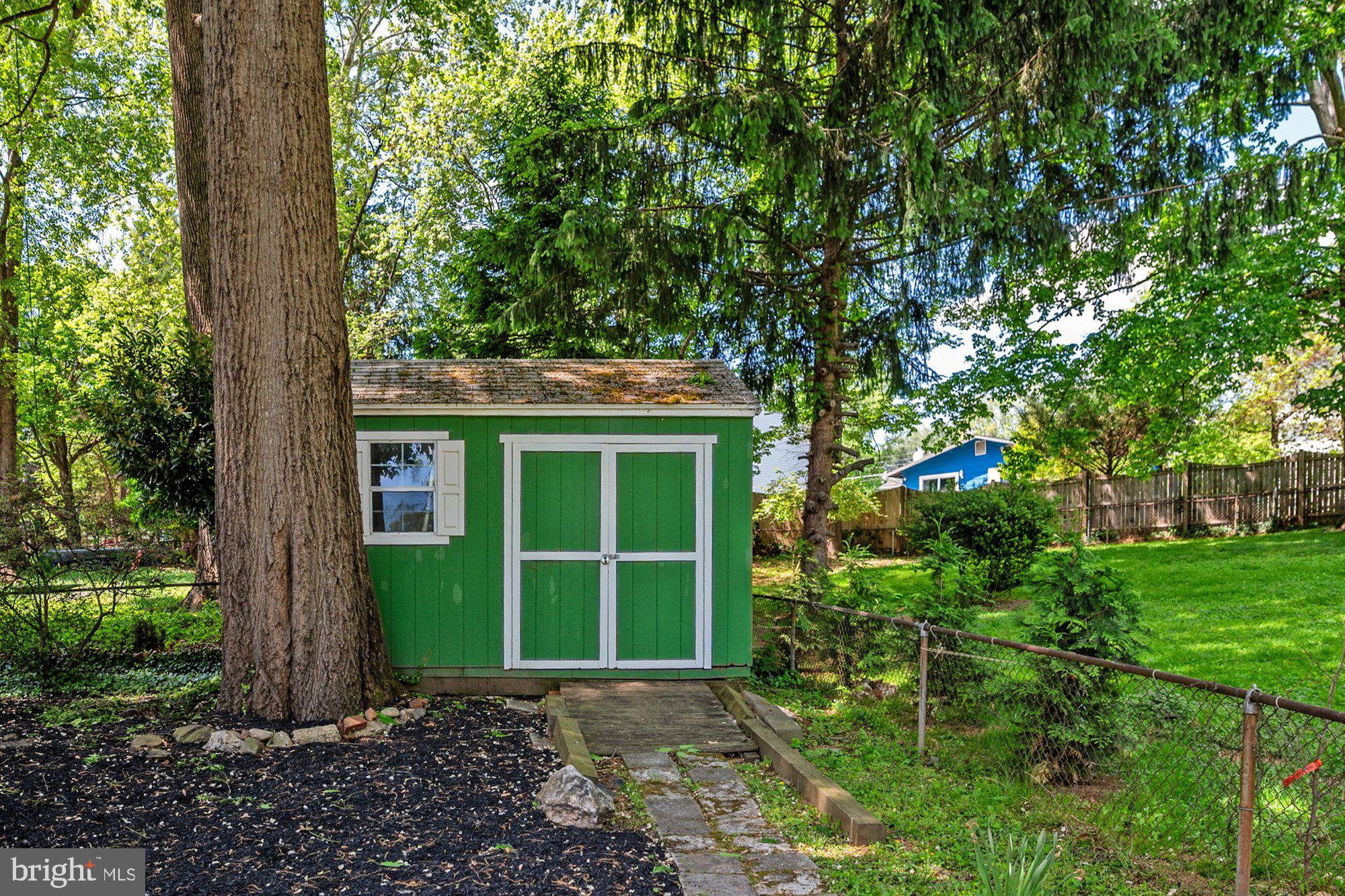 VIENNA WOODS - Residential