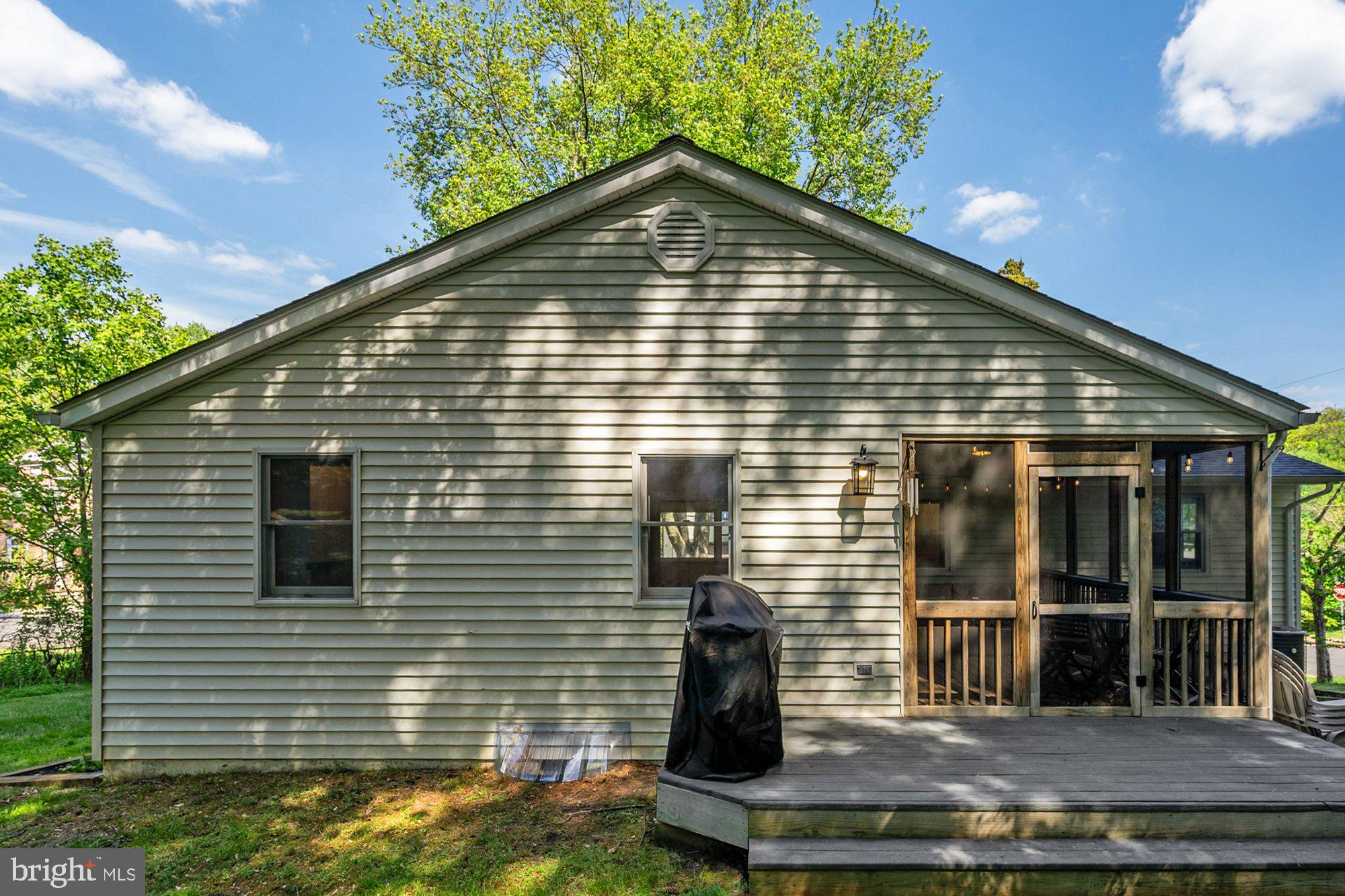 VIENNA WOODS - Residential
