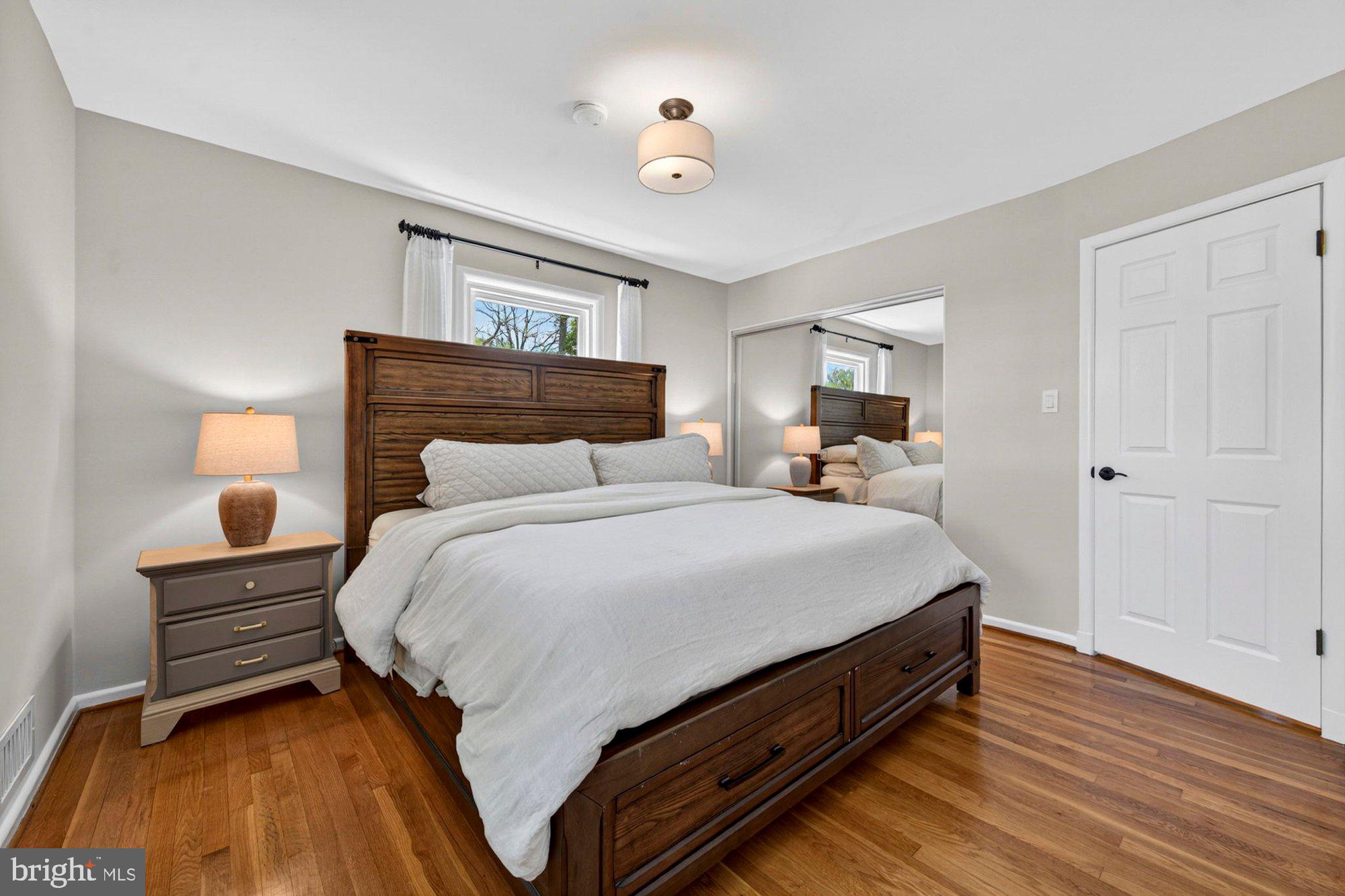 VIENNA WOODS - Residential