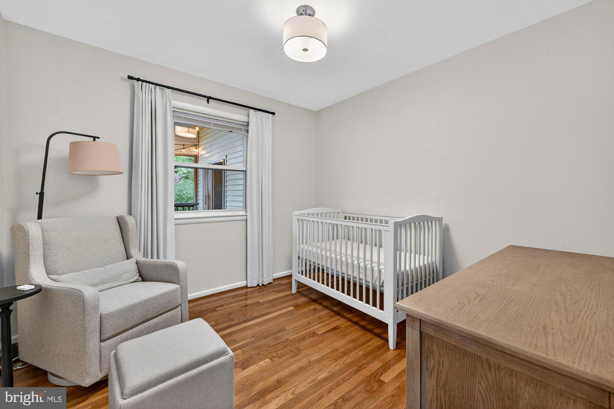VIENNA WOODS - Residential