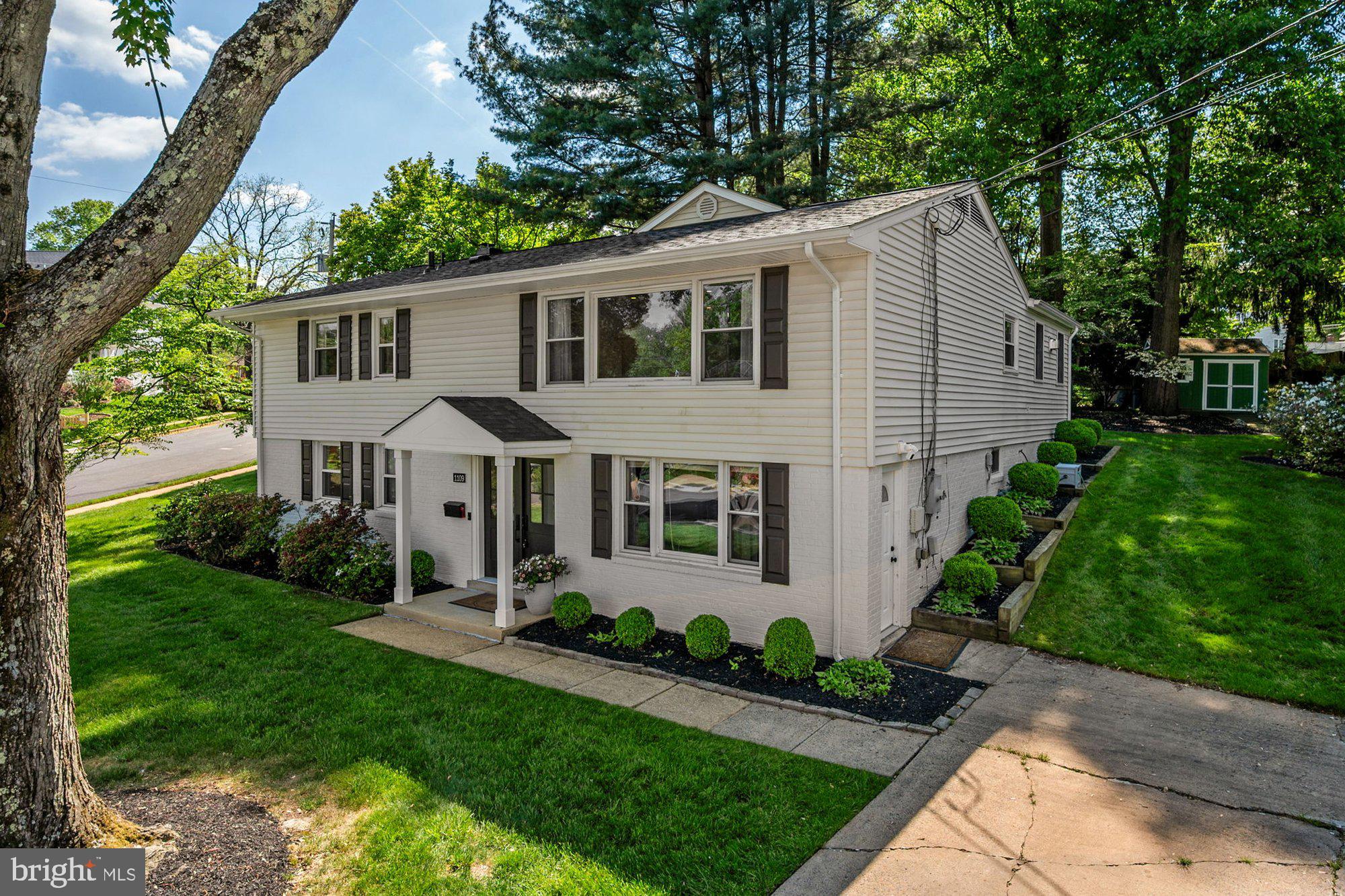 VIENNA WOODS - Residential