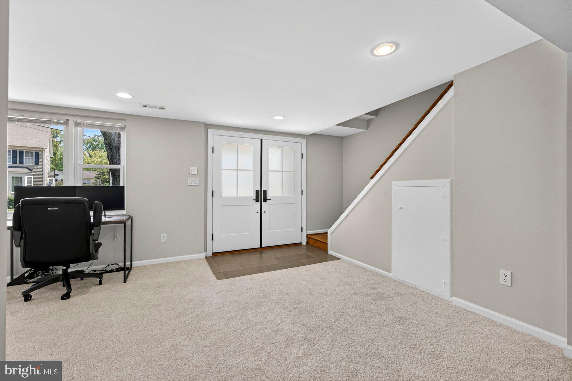 VIENNA WOODS - Residential
