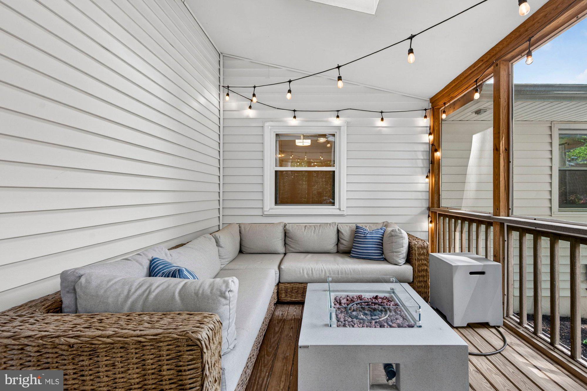 VIENNA WOODS - Residential