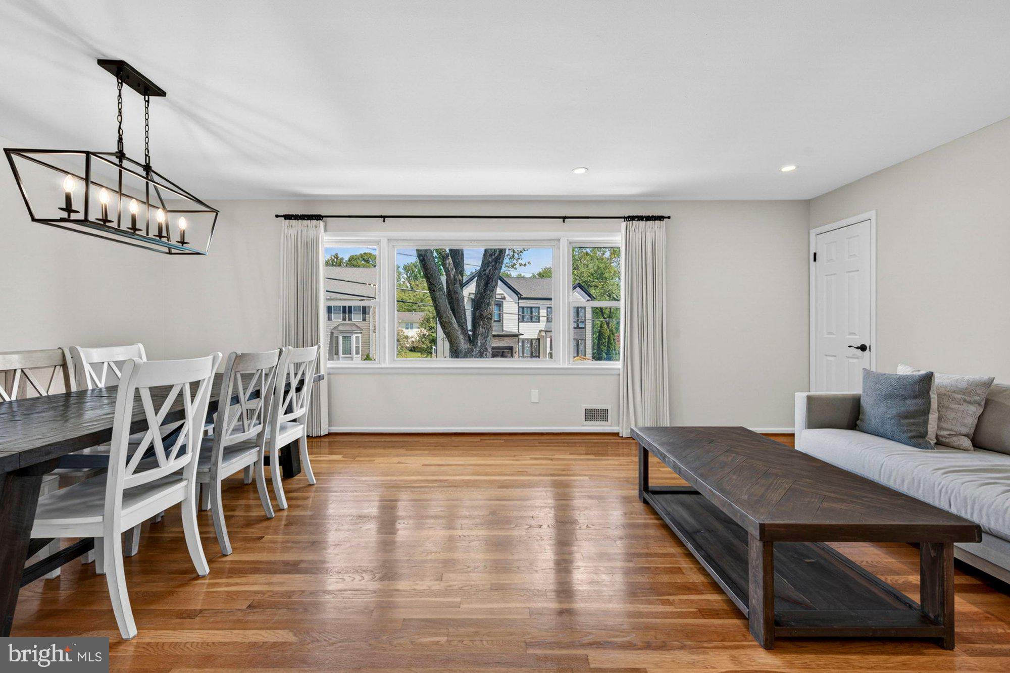 VIENNA WOODS - Residential