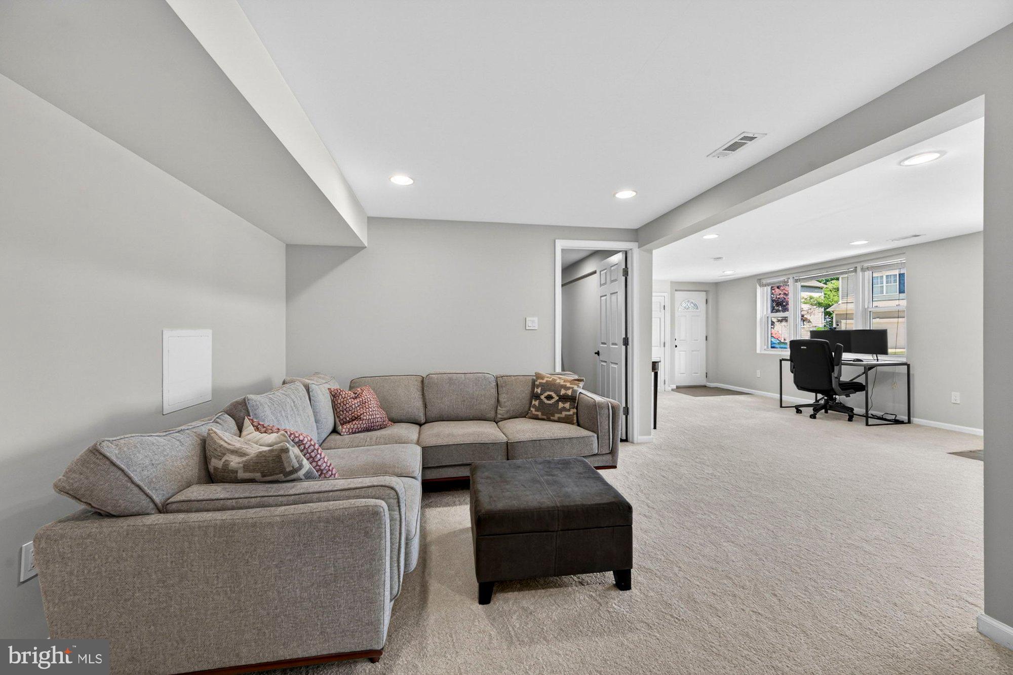 VIENNA WOODS - Residential