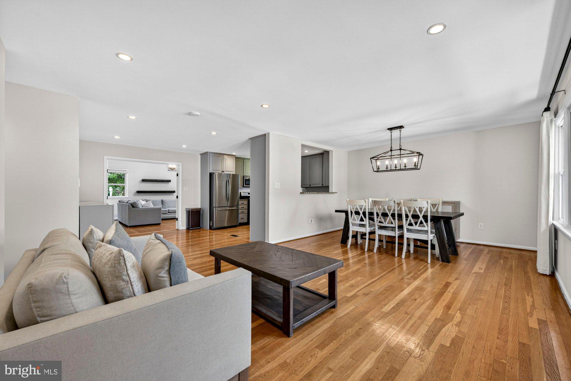 VIENNA WOODS - Residential
