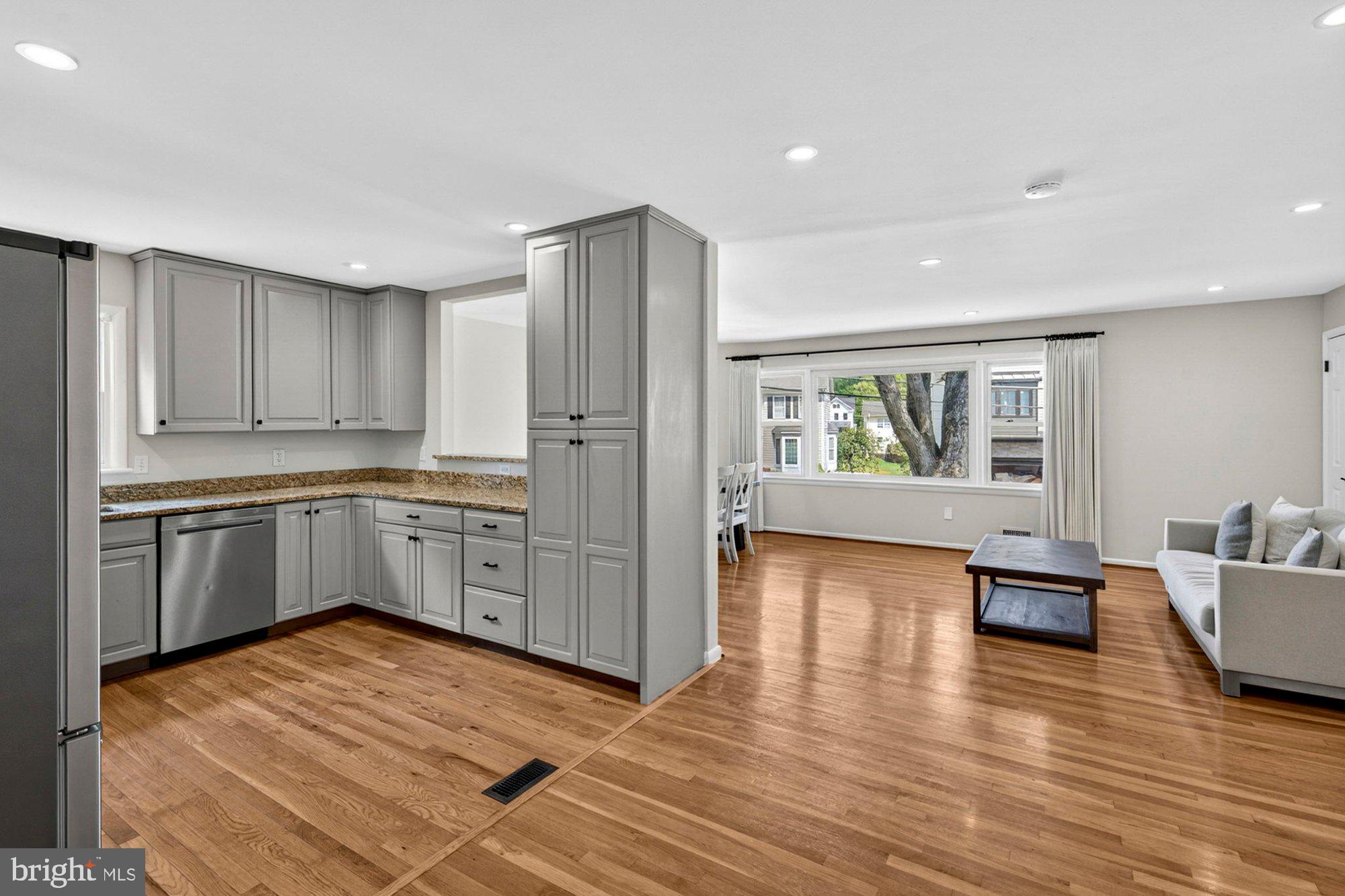 VIENNA WOODS - Residential