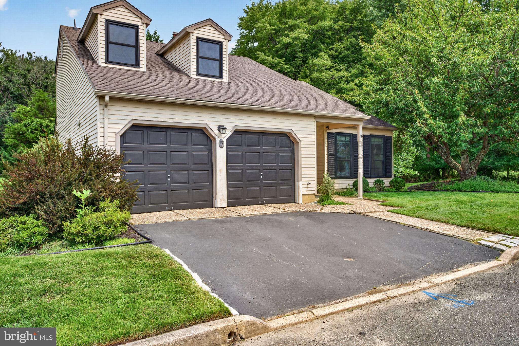 7 STONYBROOK COURT