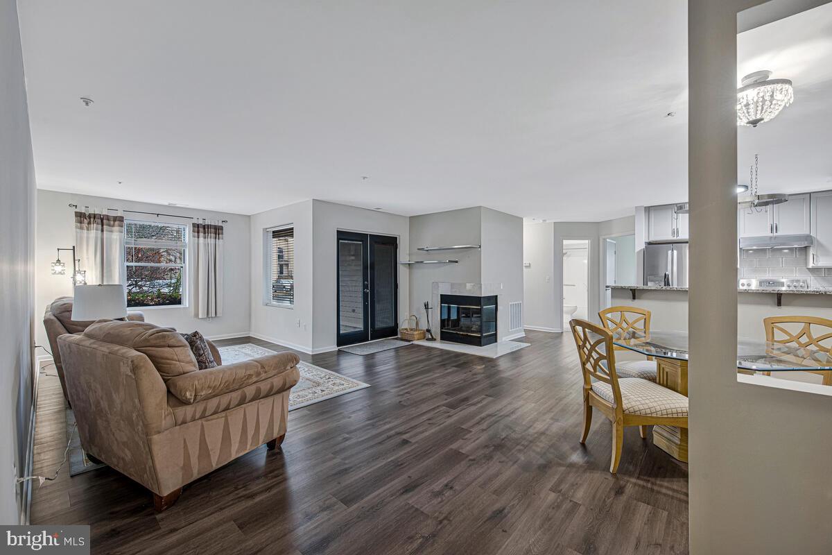 ANNAPOLIS OVERLOOK - Residential